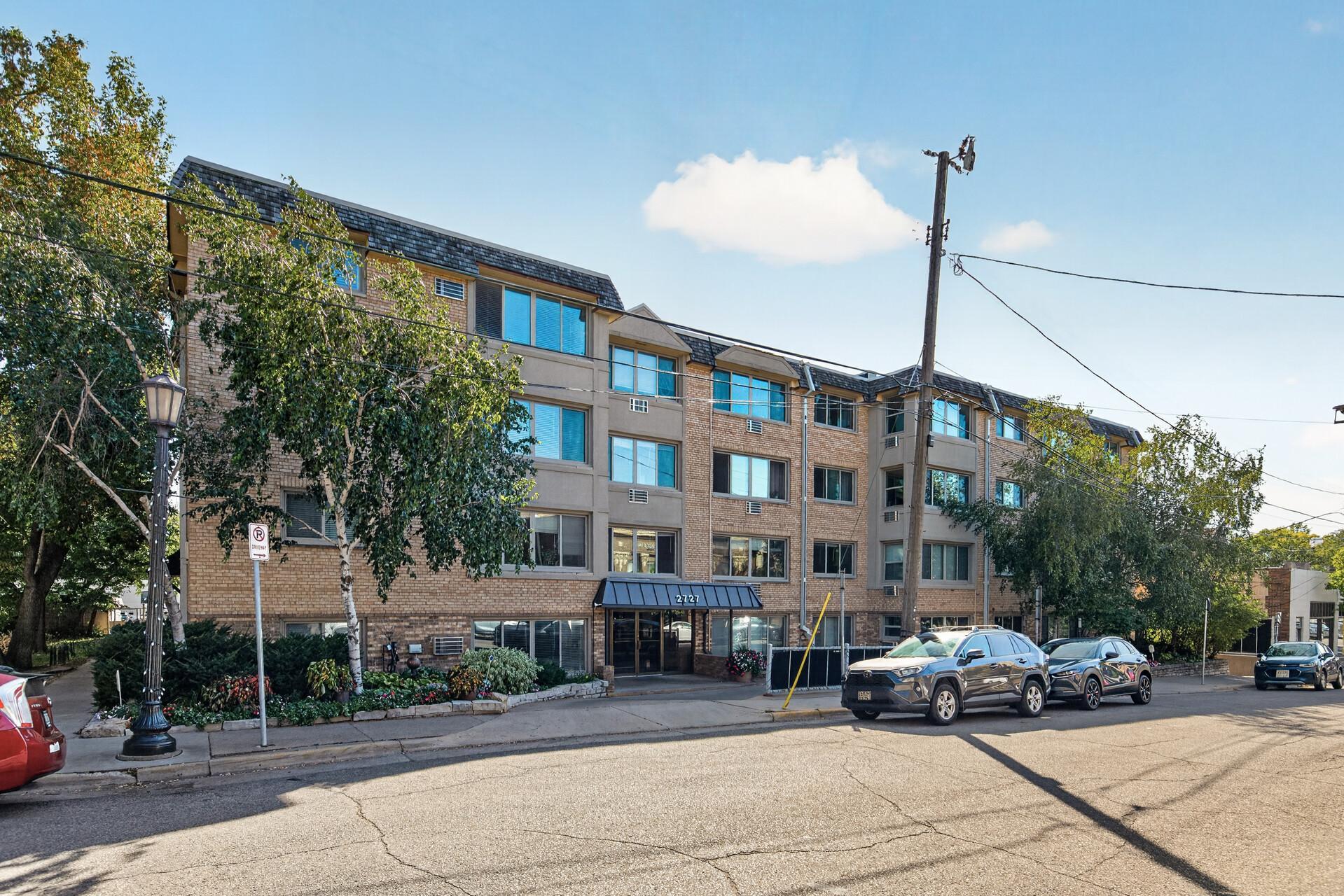 2727 W 43rd Street 311