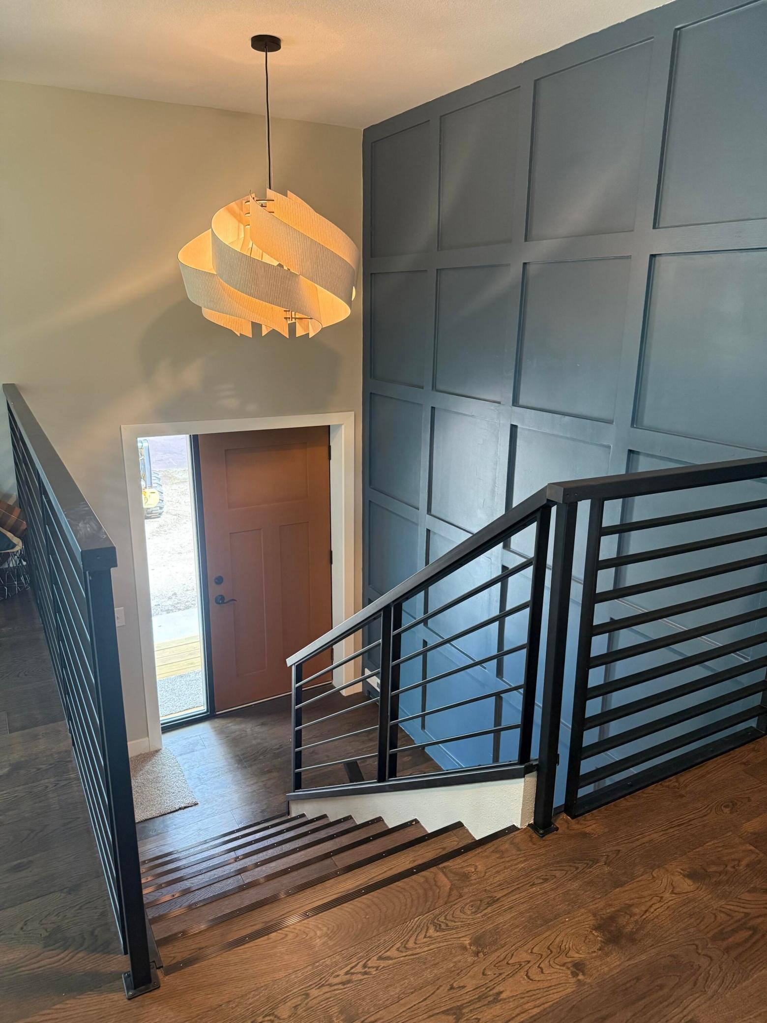 100 Edgewood Drive Property Photo 2