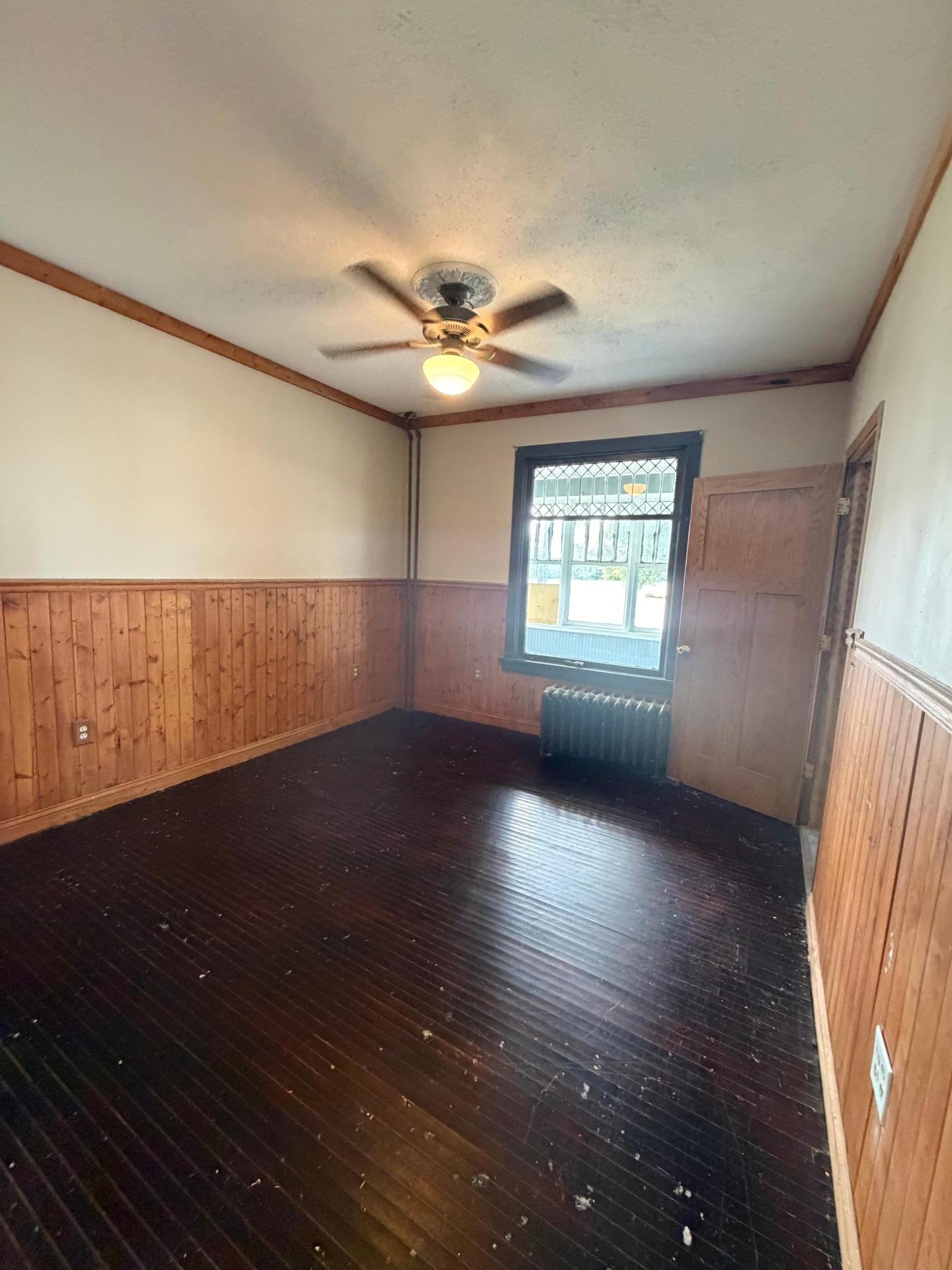311 E 4th Street Property Photo 11