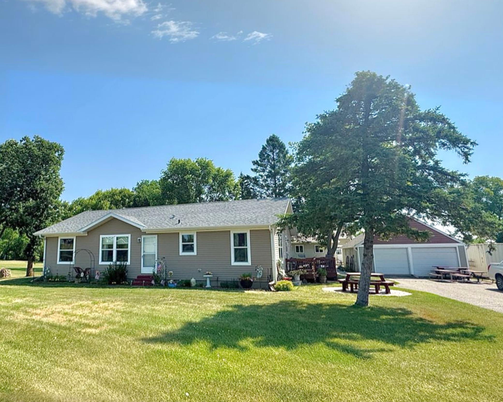 25557 County Highway 22 Property Photo 1
