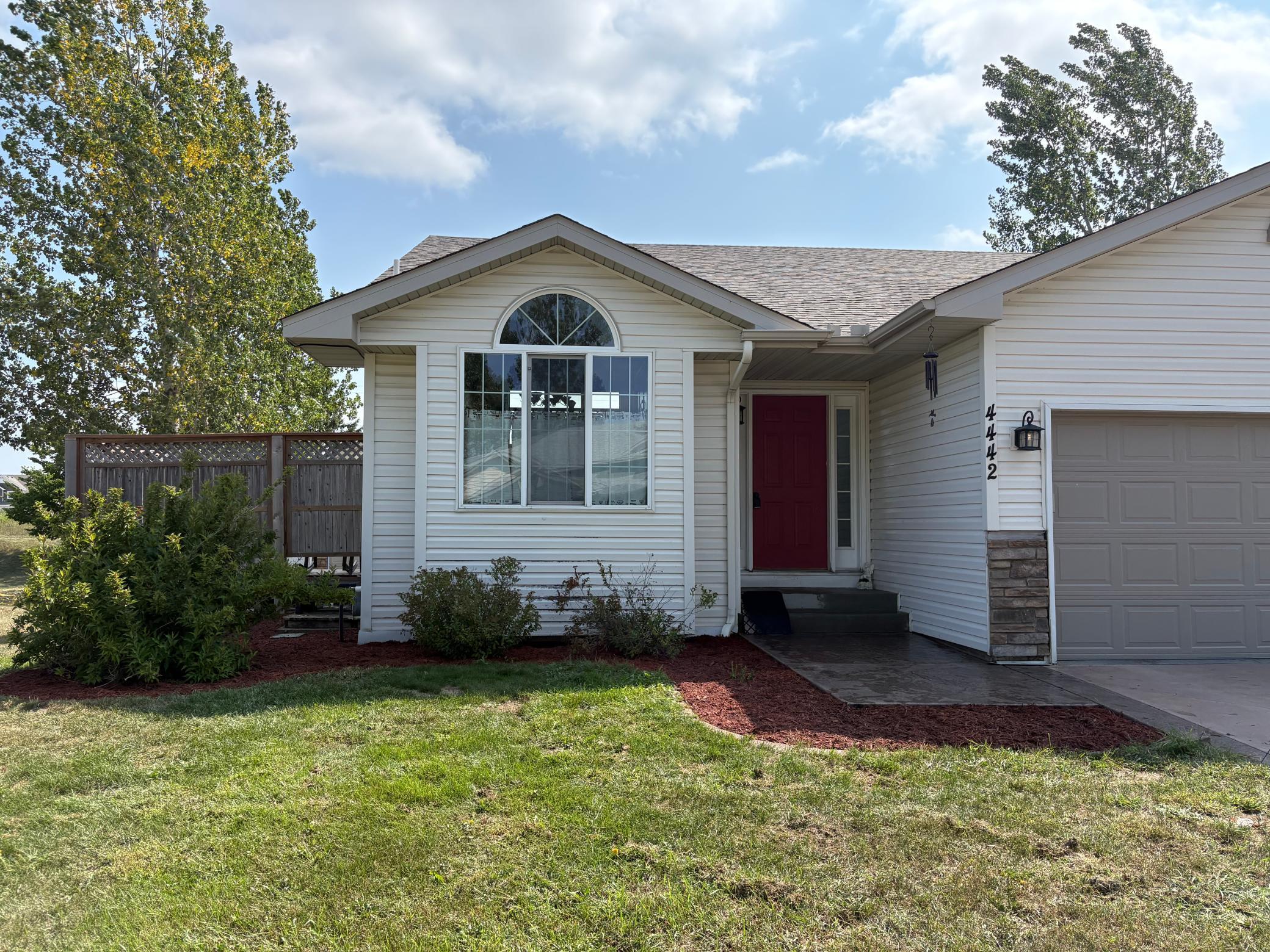 4442 Eakern Circle Ne Property Photo 2
