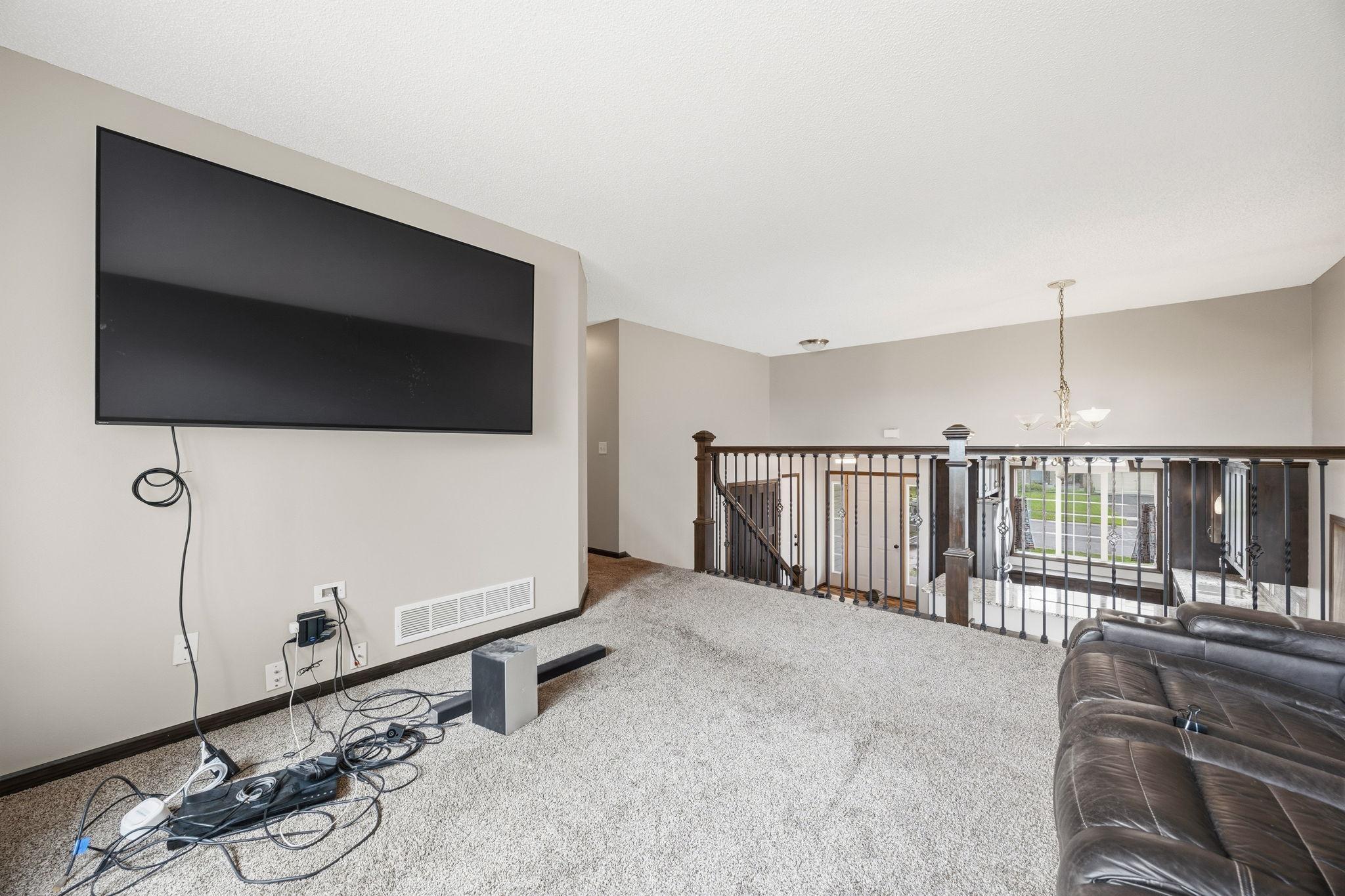 4442 Eakern Circle Ne Property Photo 16