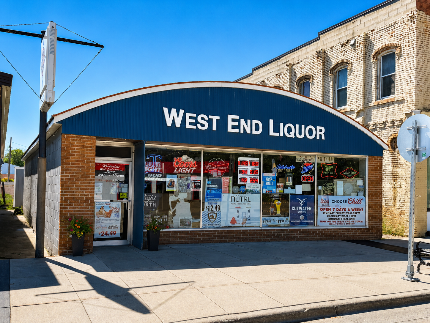 404 Main Street W