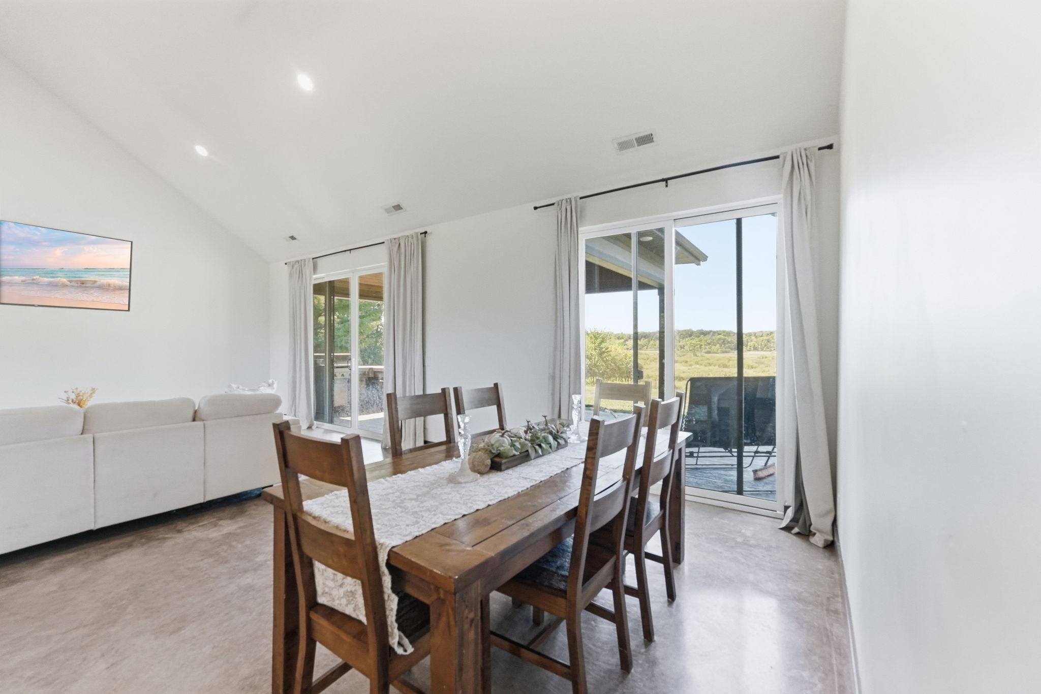 21921 Contrast Road Property Photo 14
