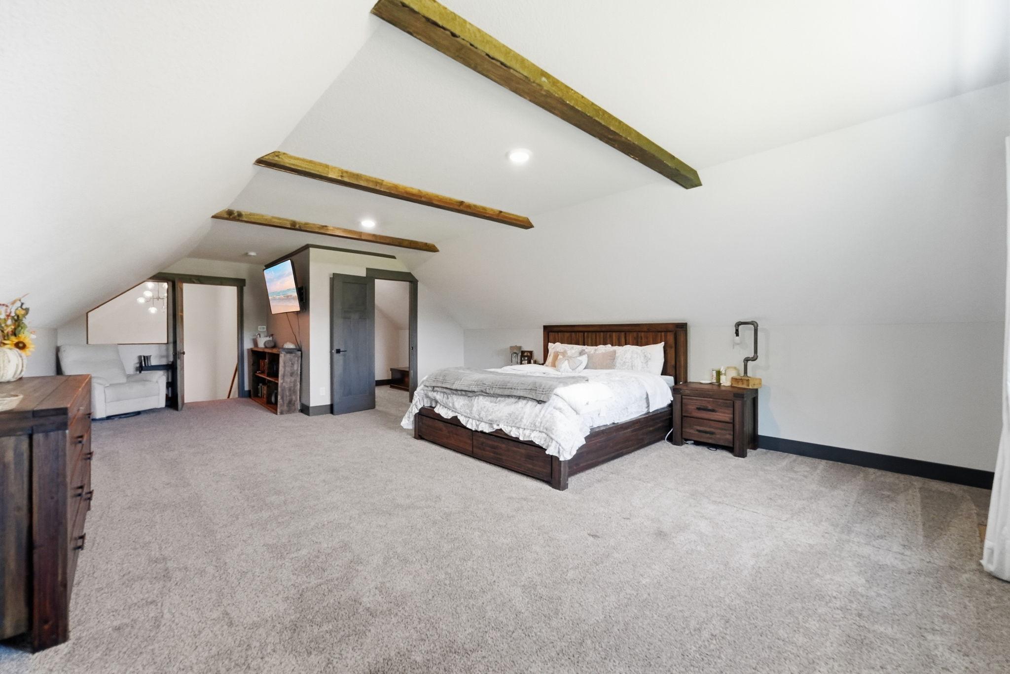 21921 Contrast Road Property Photo 30