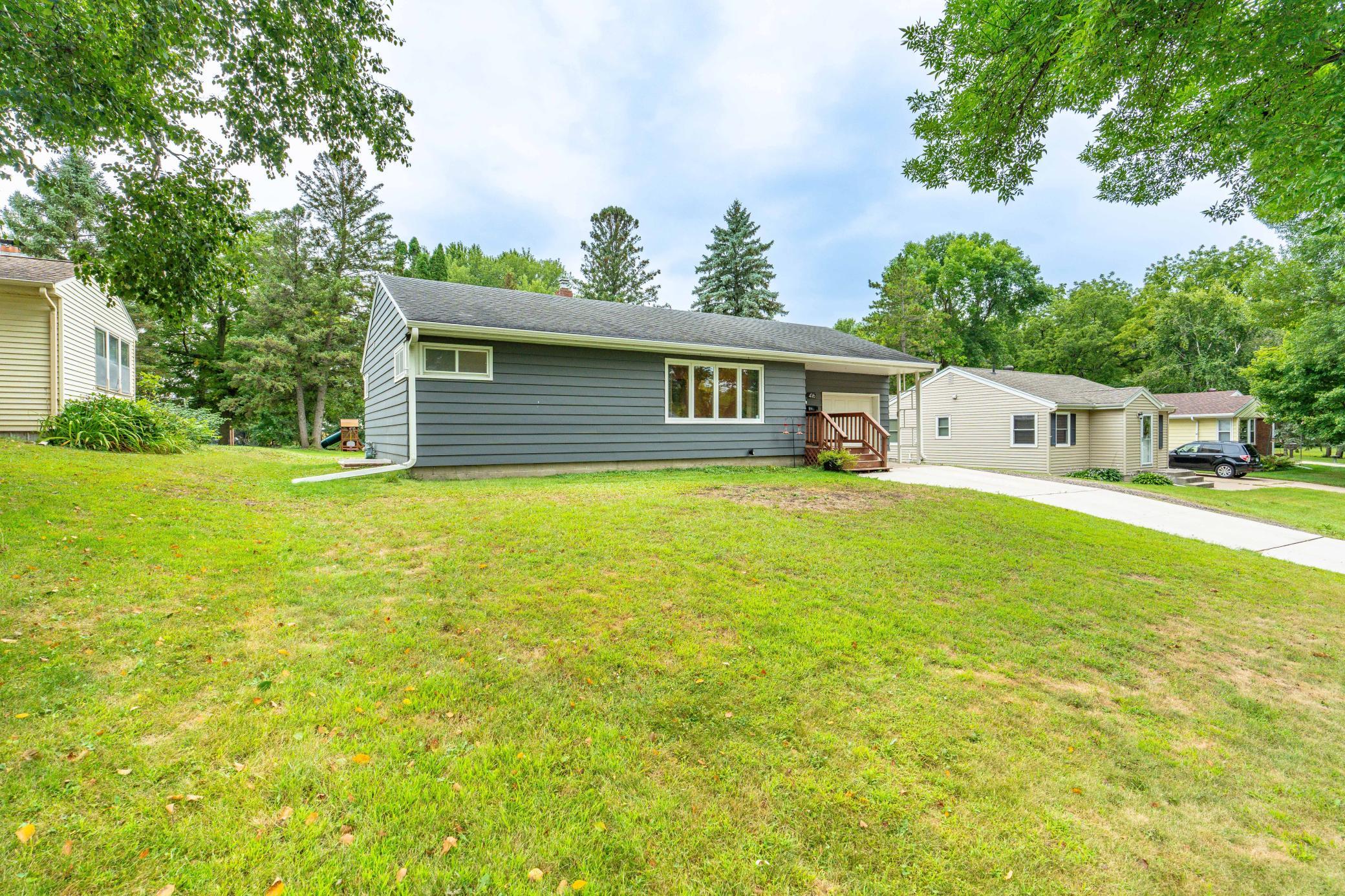 416 E Saint Charles Avenue Property Photo 3