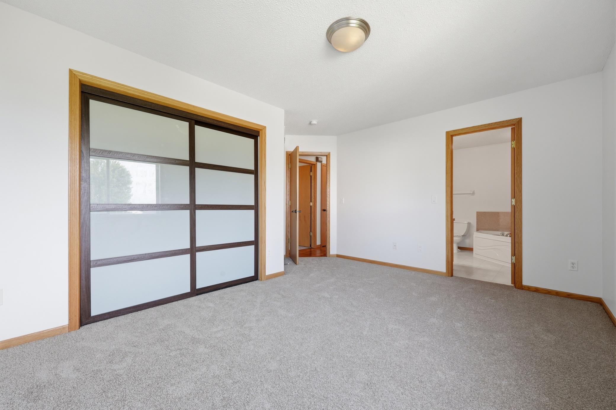 1114 Hidden Creek Boulevard Property Photo 14
