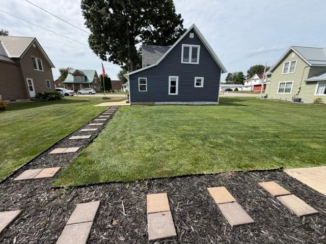 214 Maple Street N Property Photo 21