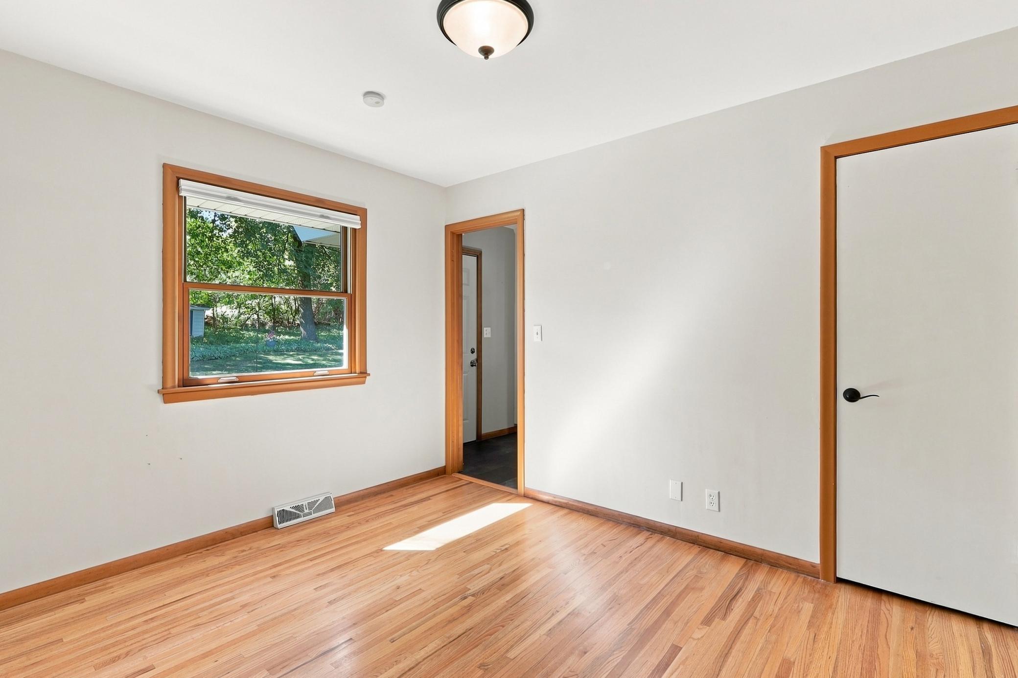 16403 Seymour Drive Property Photo 7