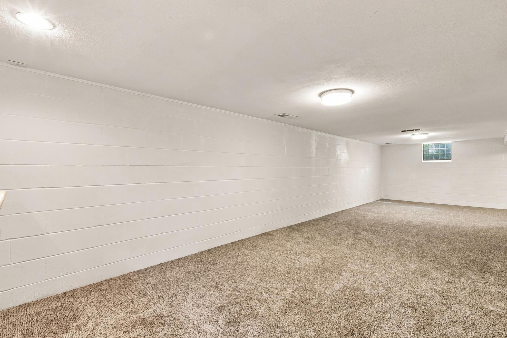 16403 Seymour Drive Property Photo 22