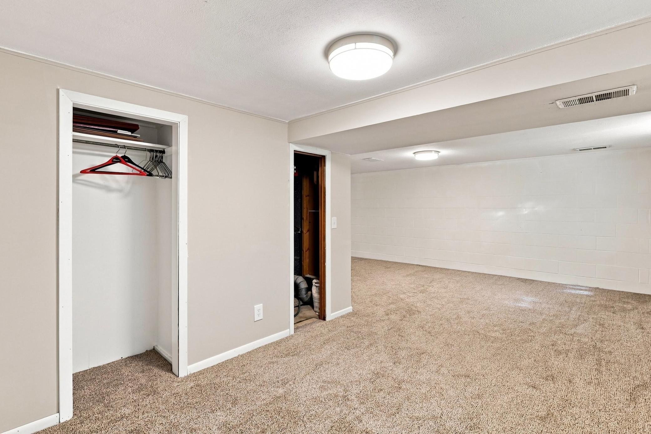 16403 Seymour Drive Property Photo 25