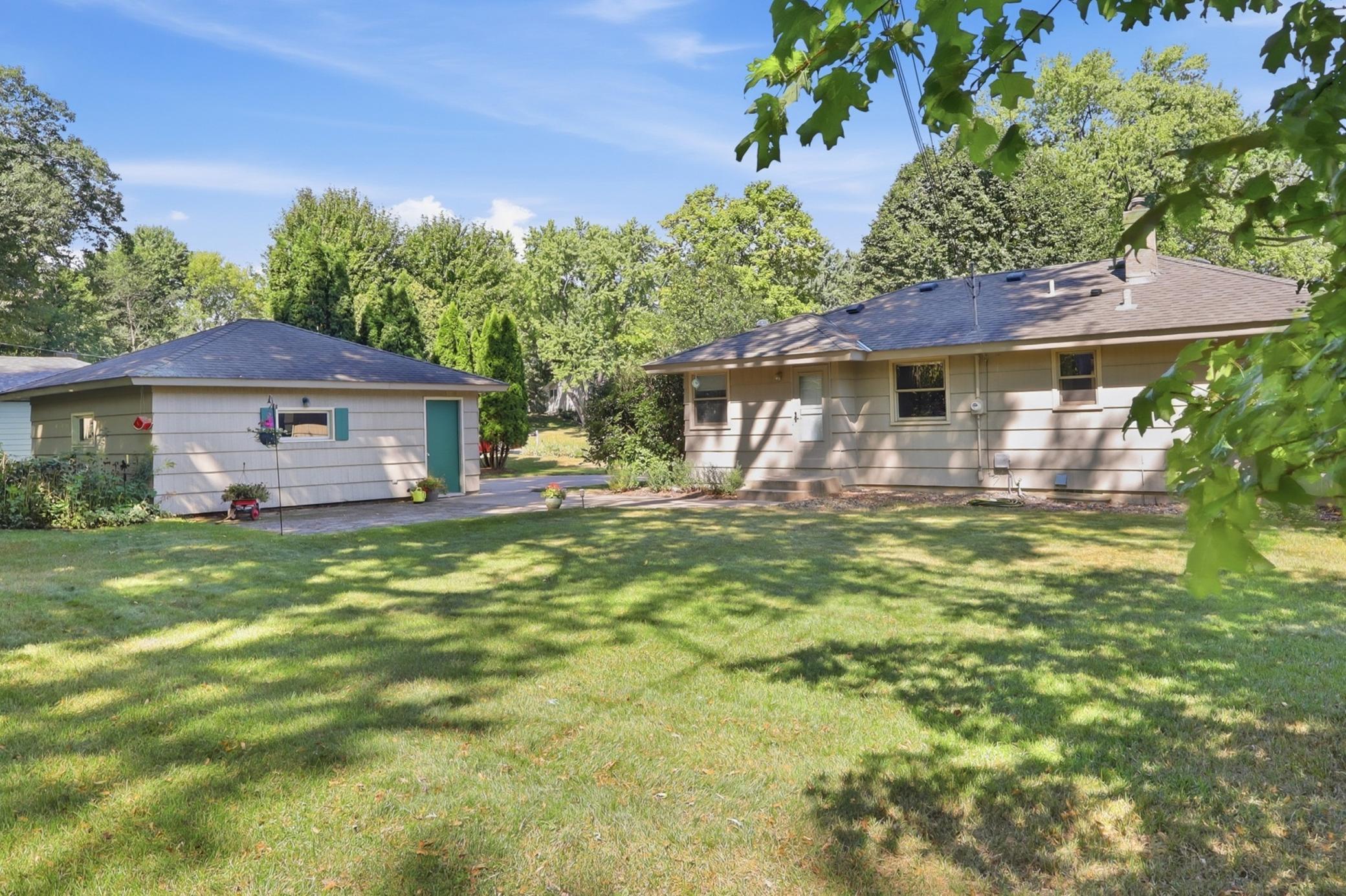 16403 Seymour Drive Property Photo 30