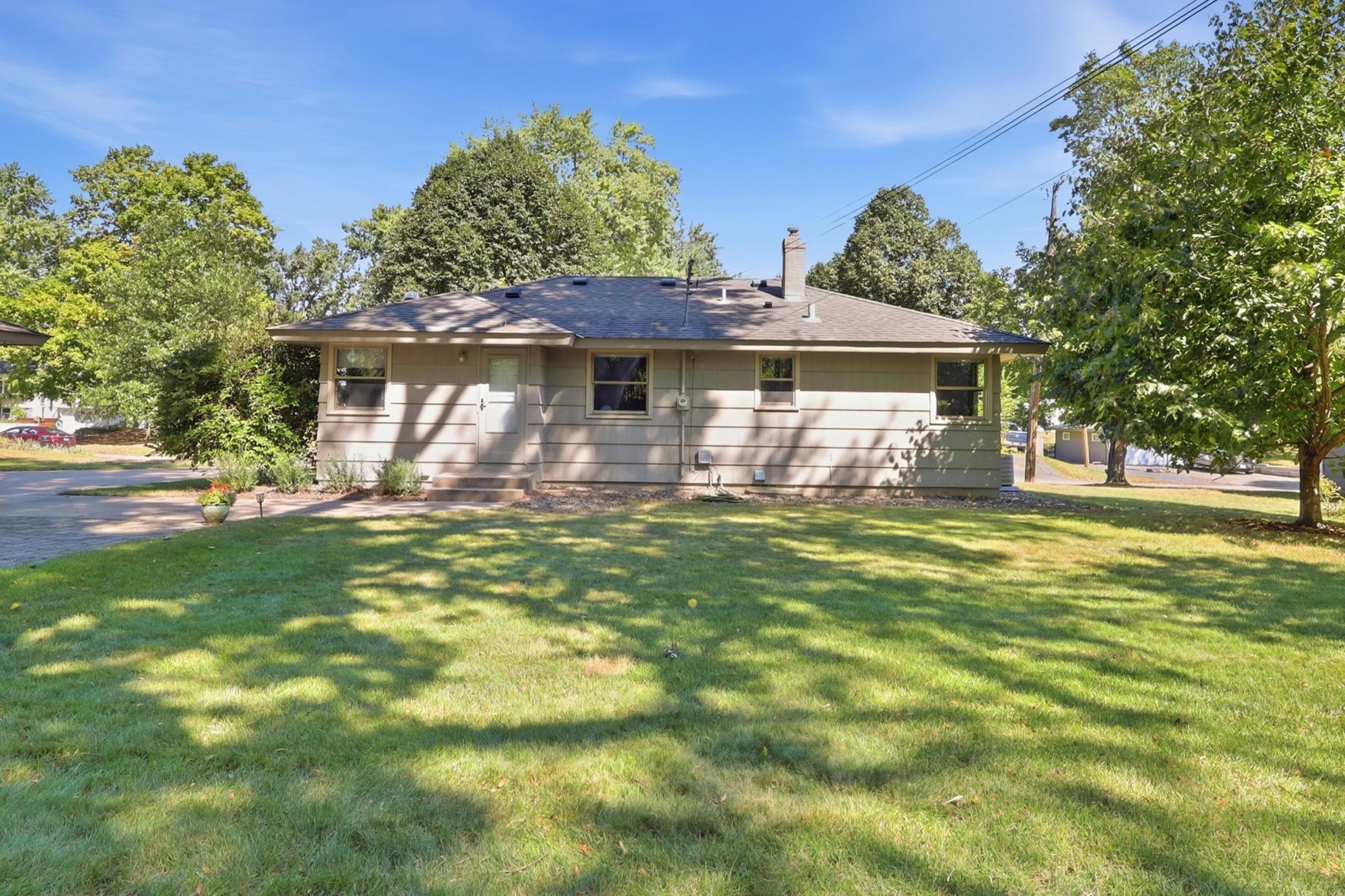 16403 Seymour Drive Property Photo 31