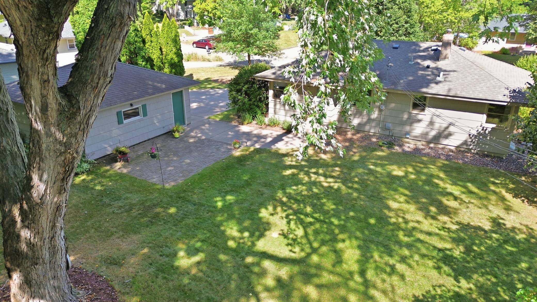 16403 Seymour Drive Property Photo 33
