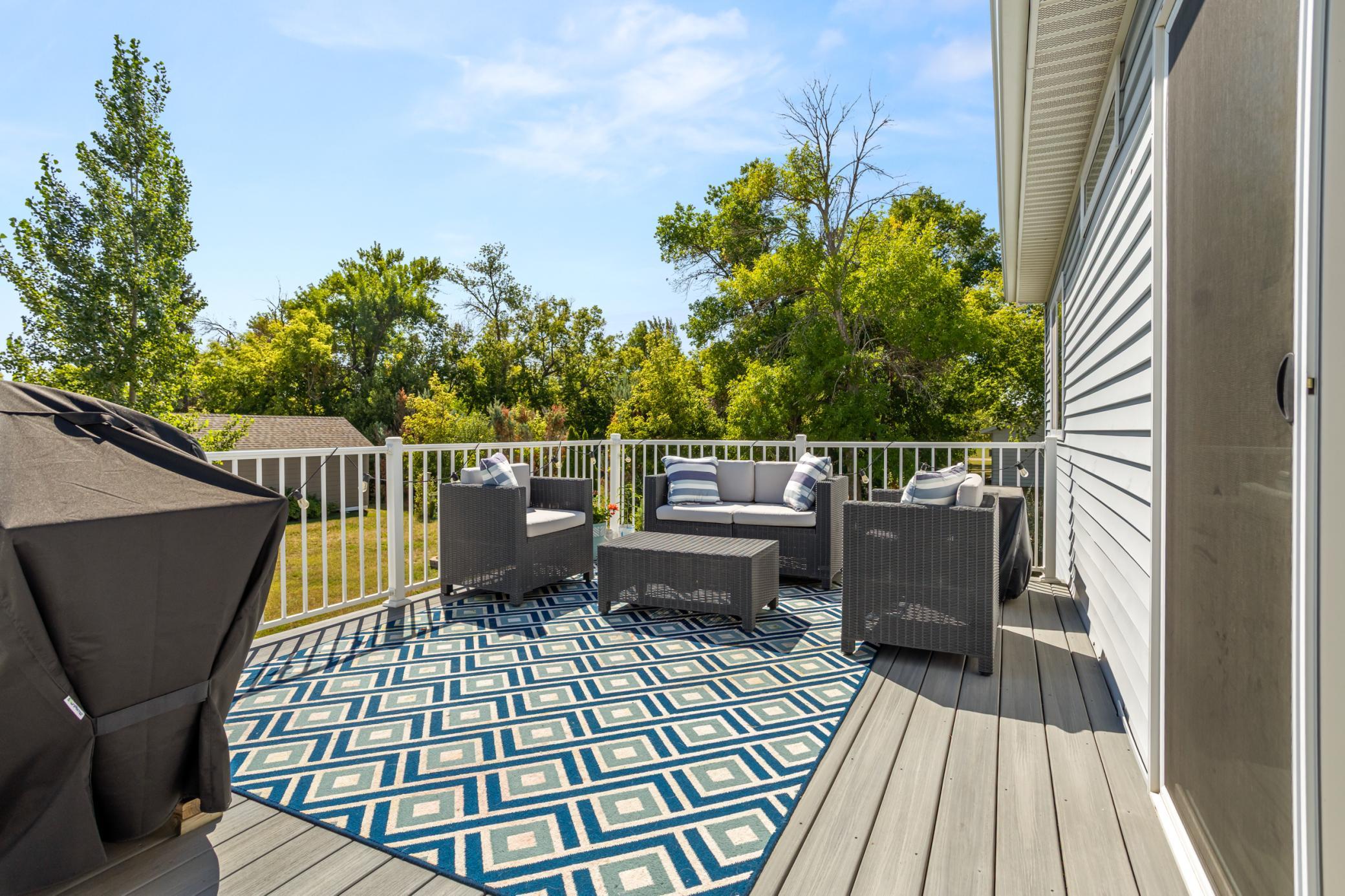 252 4th Street Property Photo 3