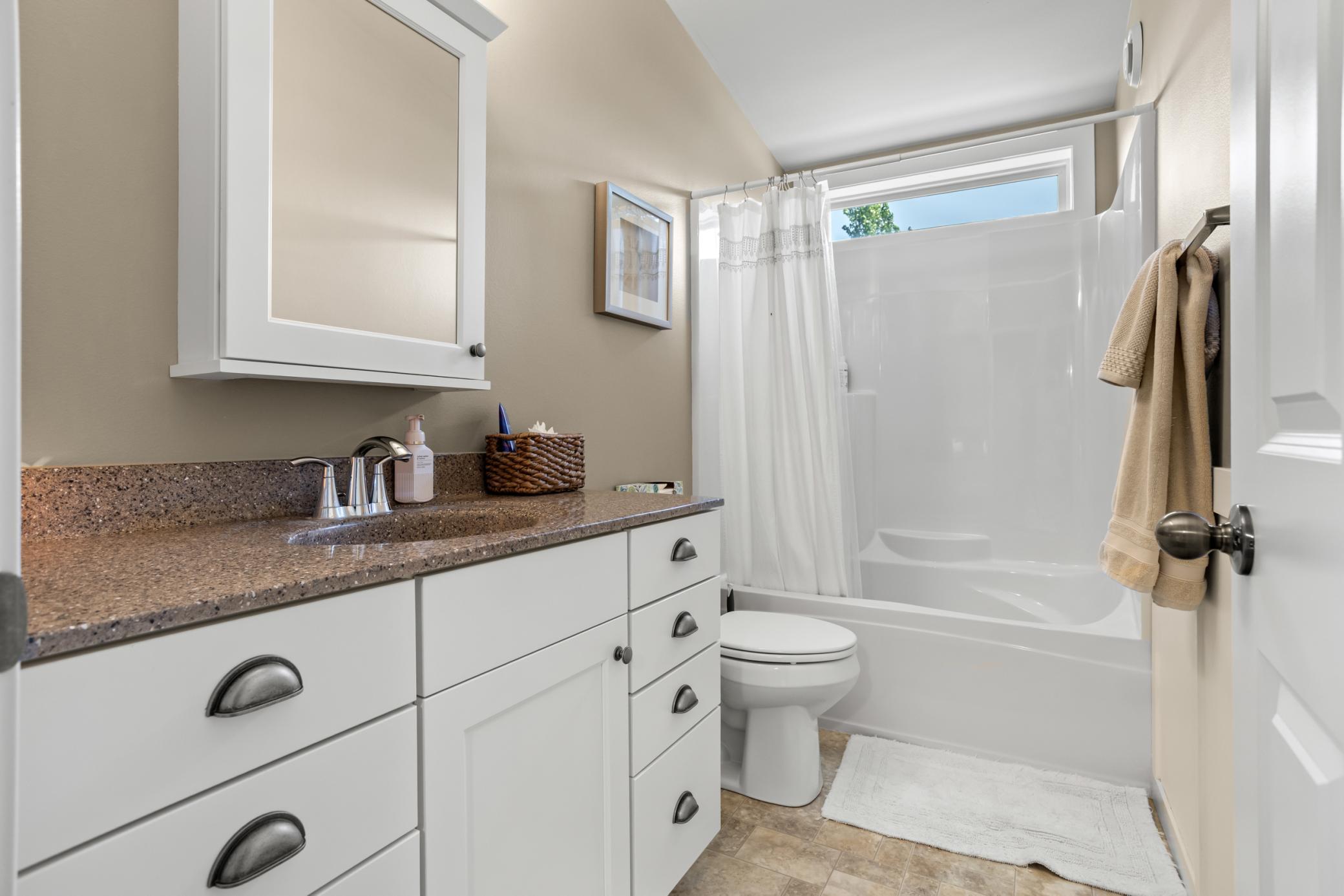 252 4th Street Property Photo 16