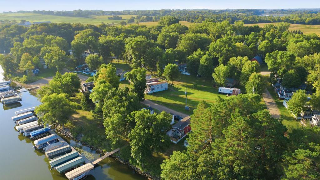 18096 Browns Lake Road Property Photo 1