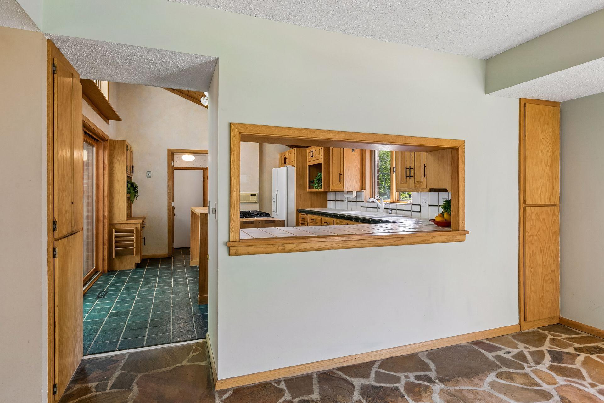 6416 Vernon Avenue S Property Photo 11