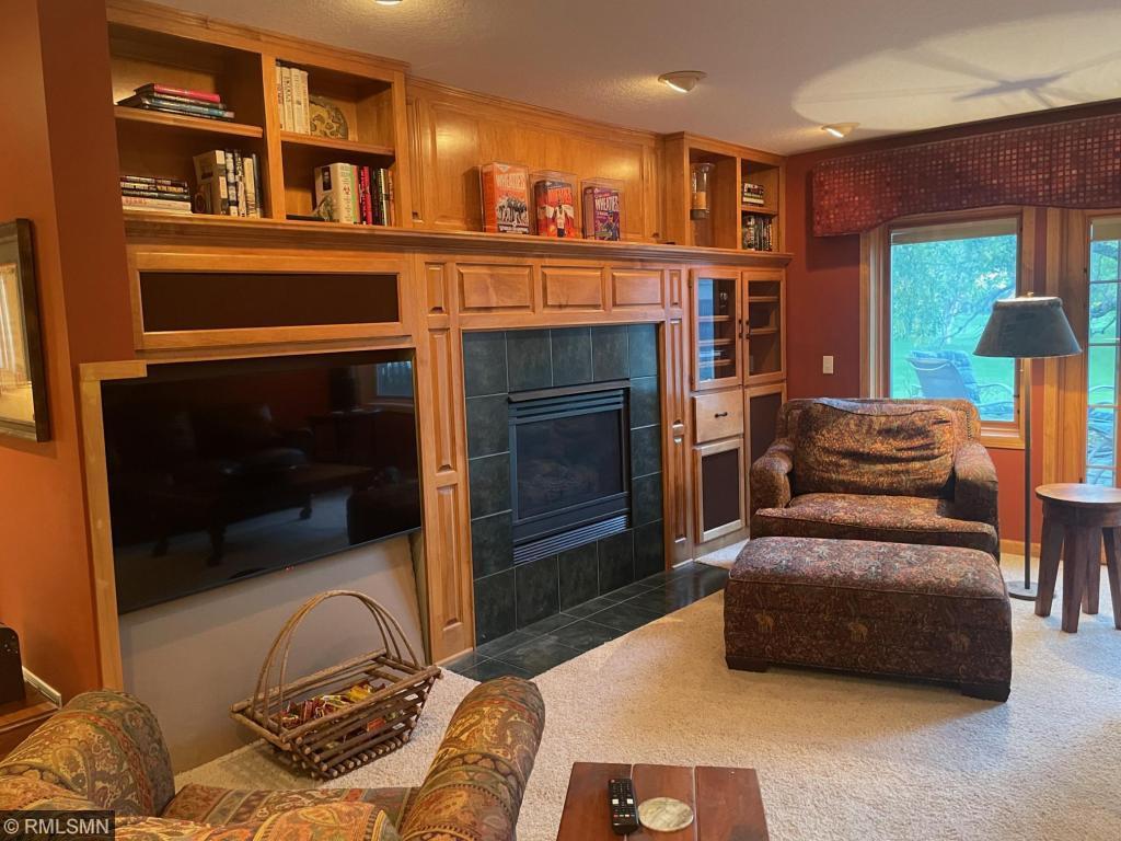 7201 Howard Lane Property Photo 8