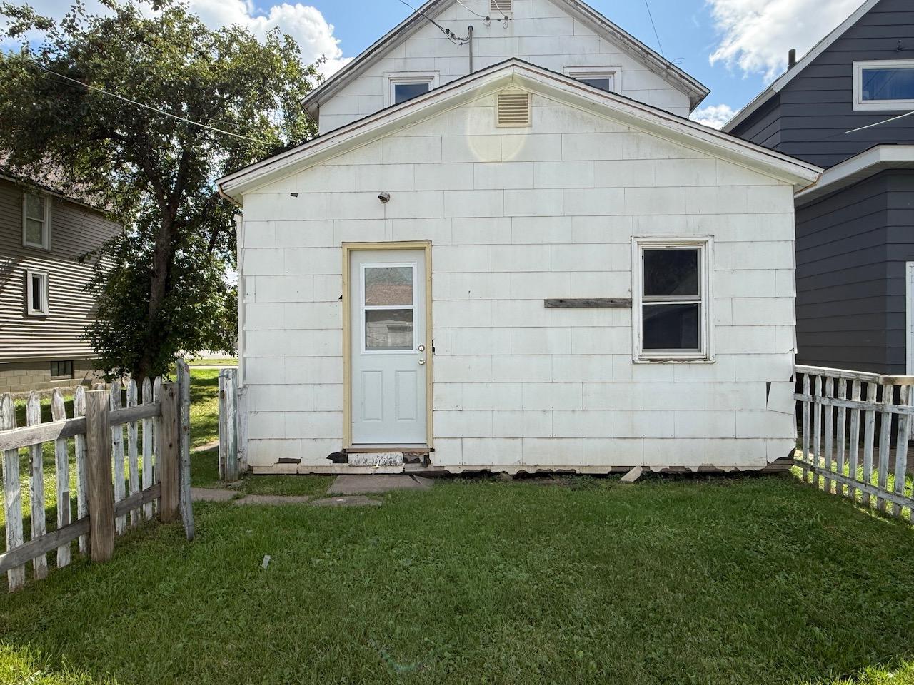 215 6th Street S Property Photo 24