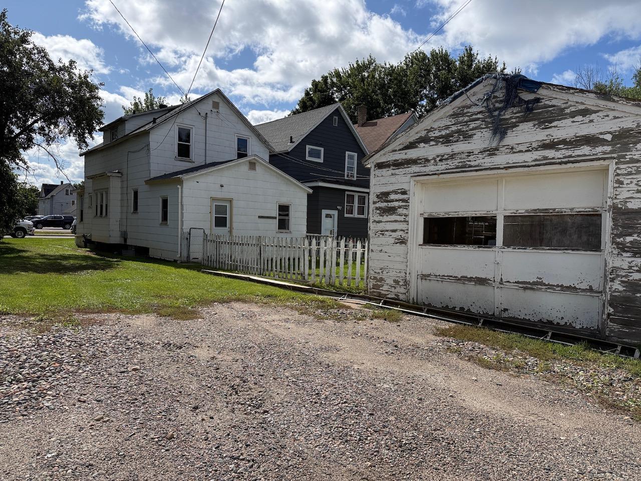215 6th Street S Property Photo 25