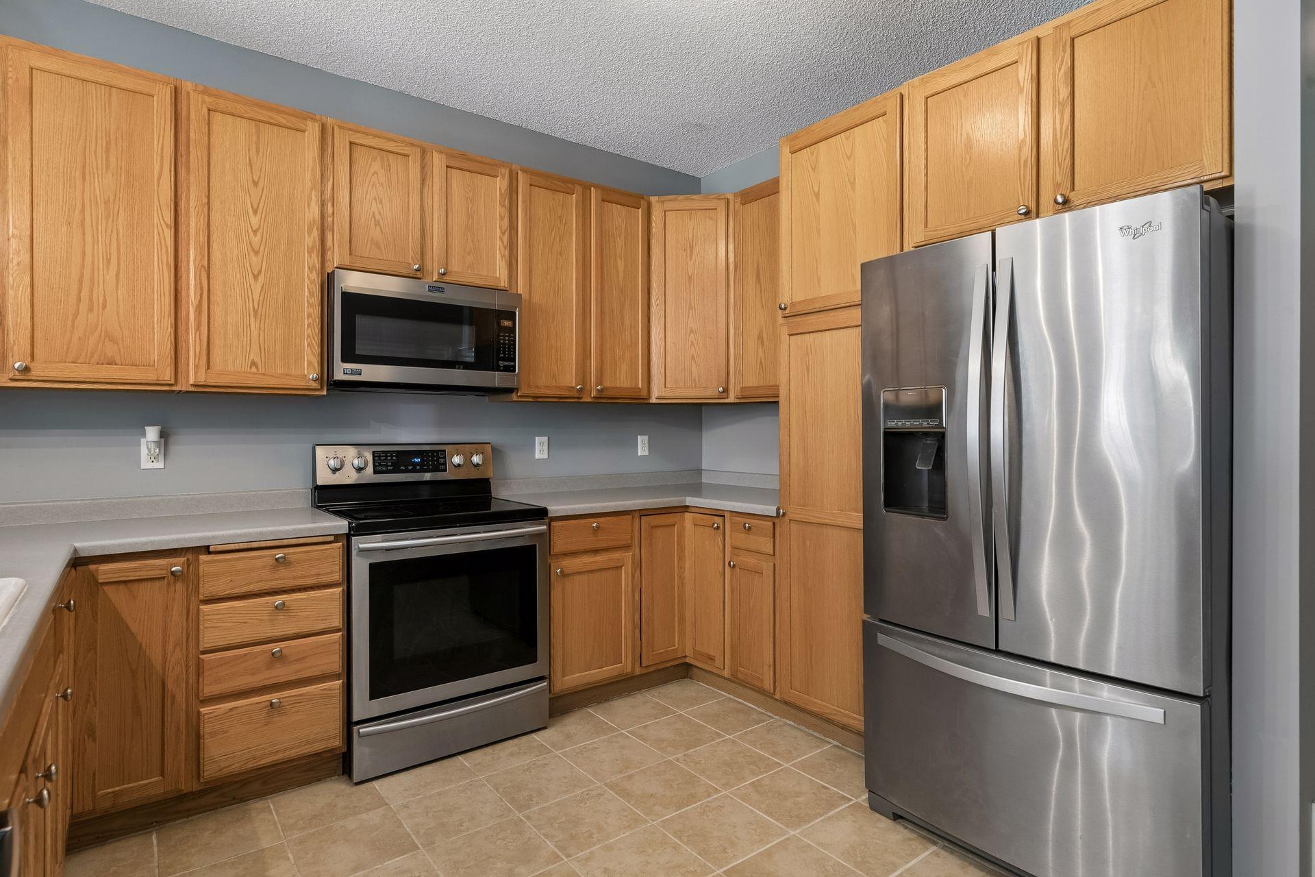 3027 Juniper Lane E Property Photo 14