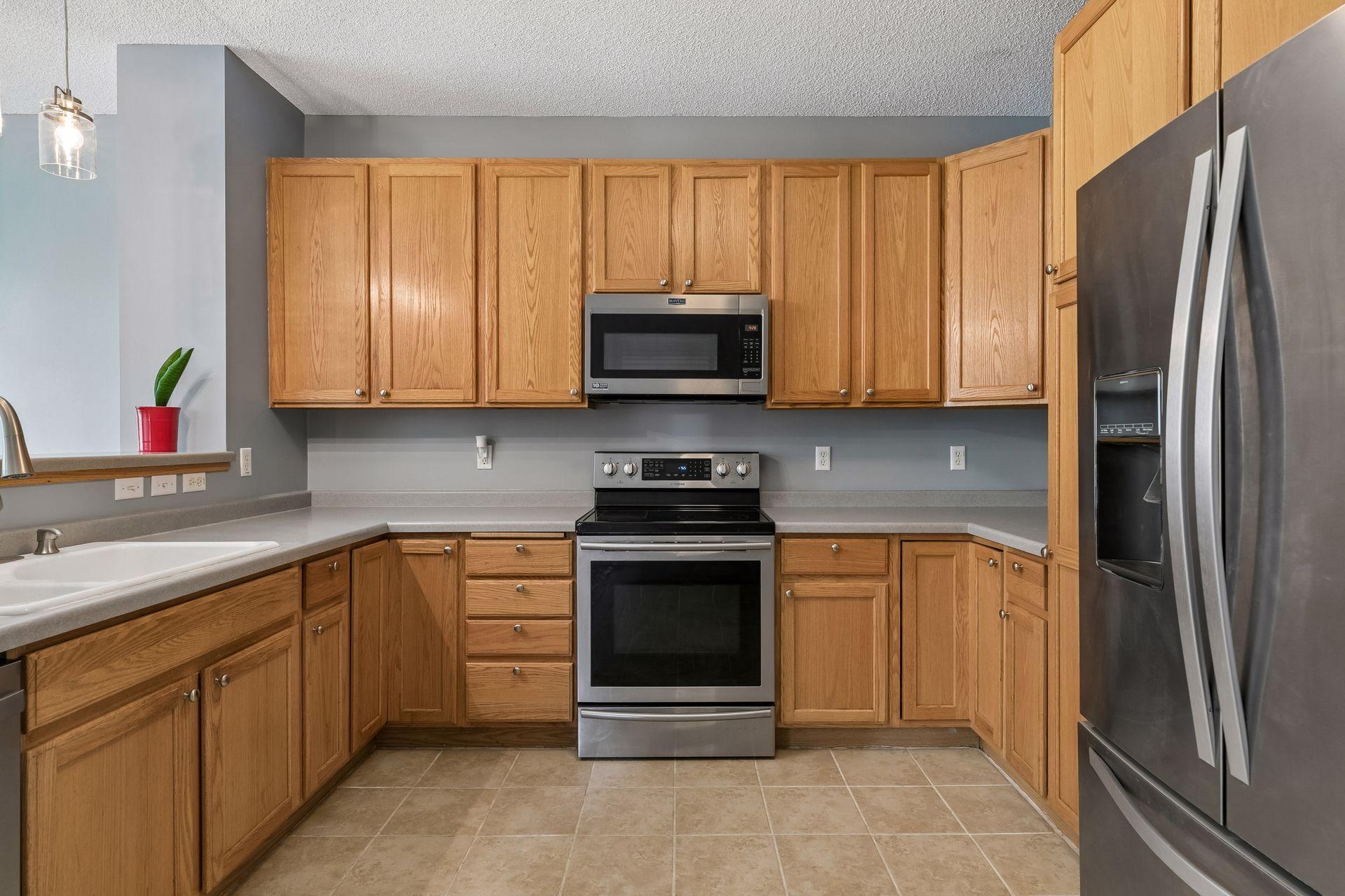 3027 Juniper Lane E Property Photo 15