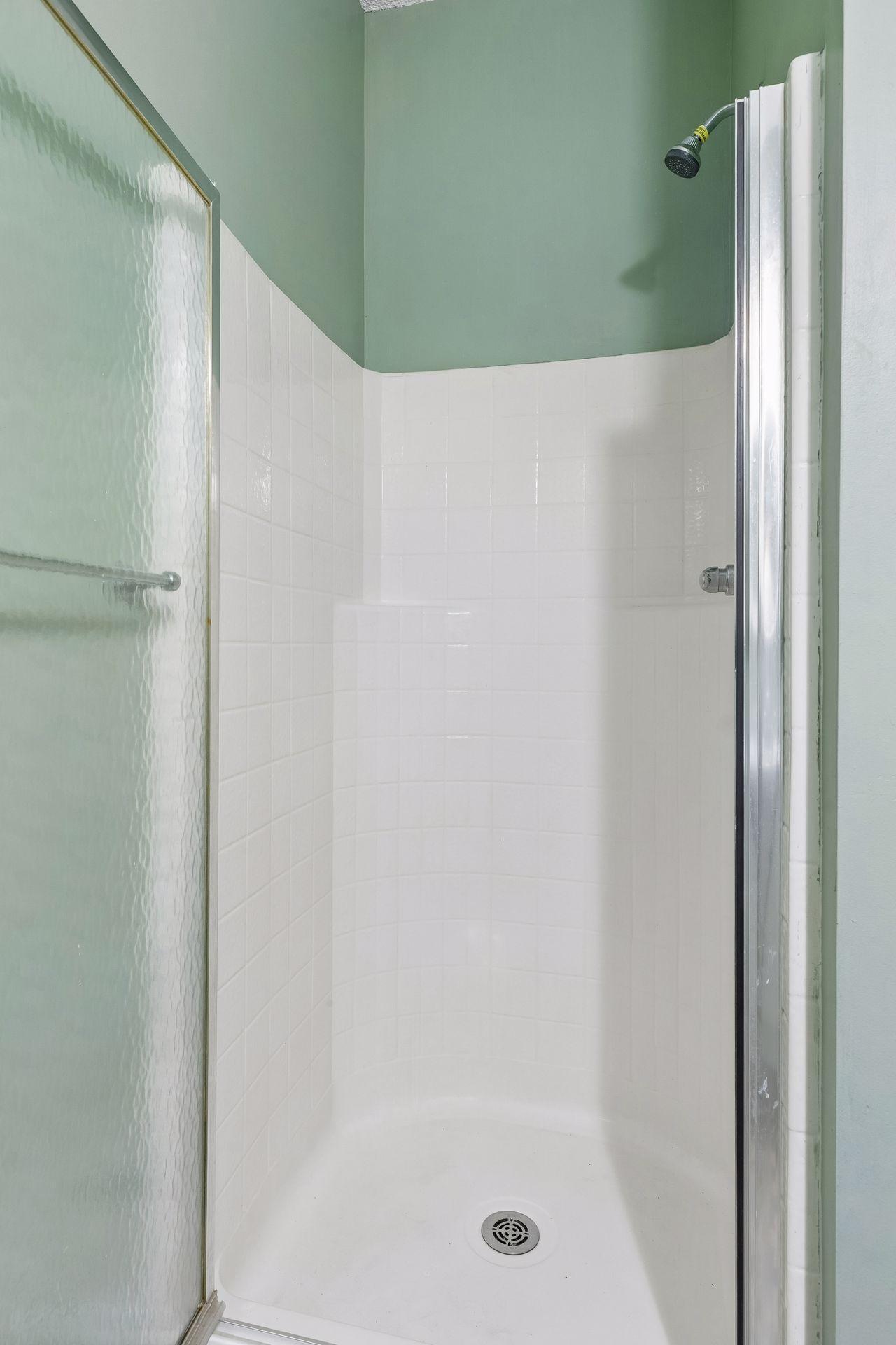 3027 Juniper Lane E Property Photo 18