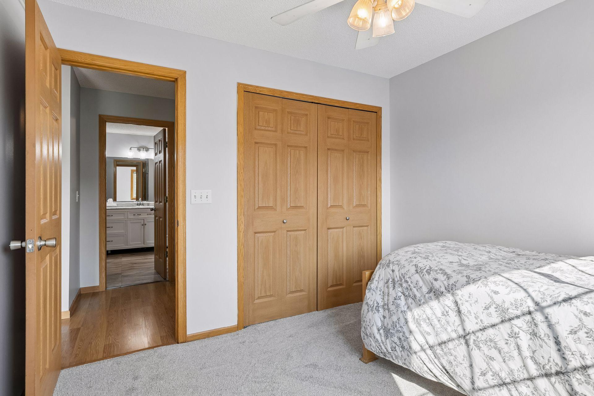 3027 Juniper Lane E Property Photo 28