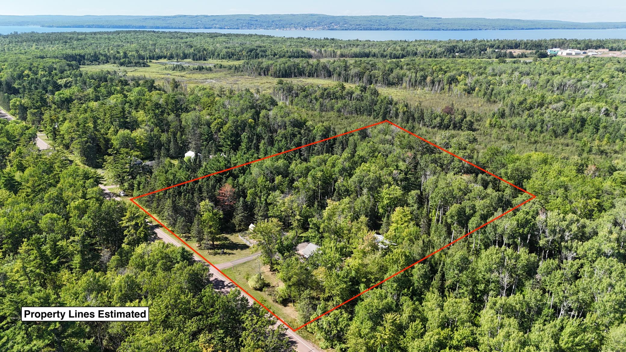 870 Middle Road Property Photo 6