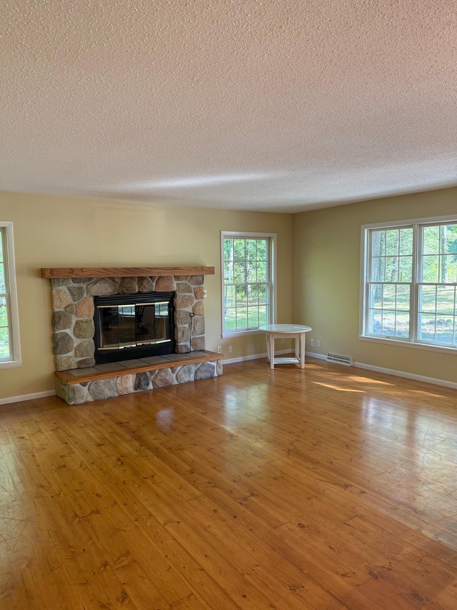 870 Middle Road Property Photo 15