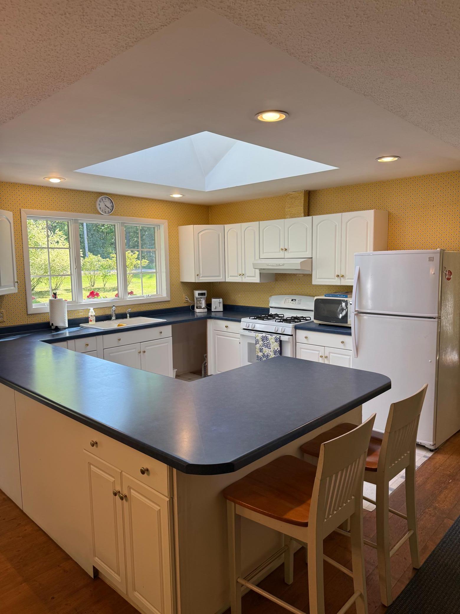 870 Middle Road Property Photo 18