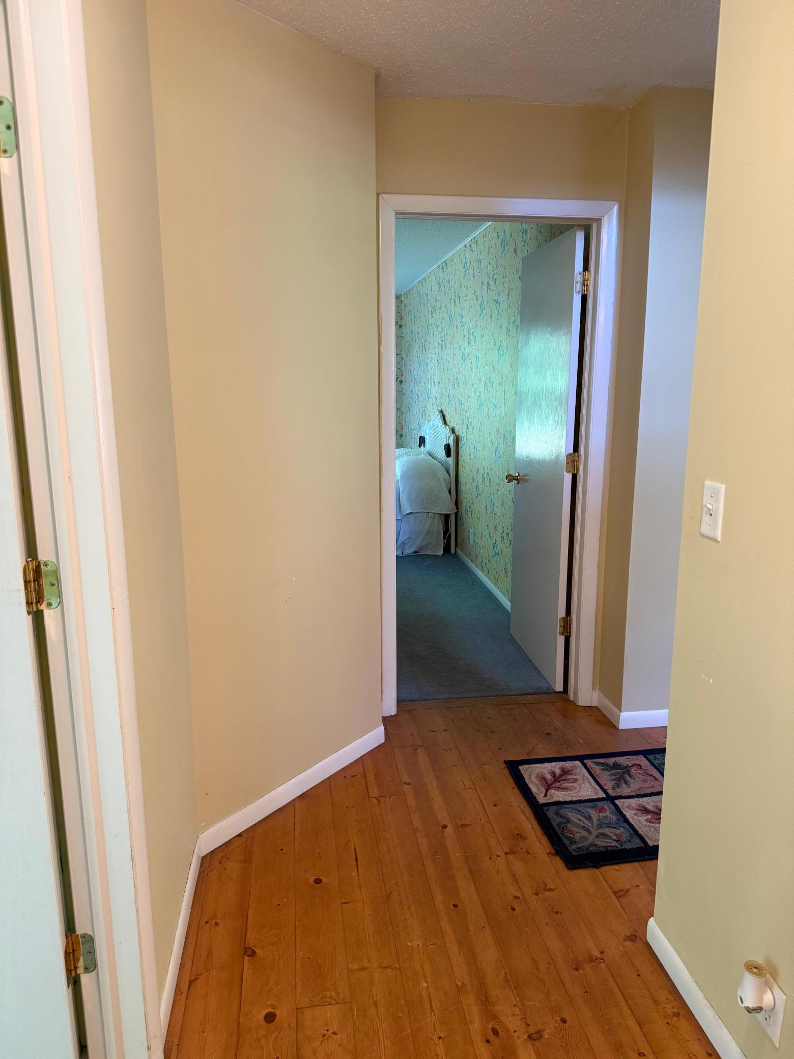 870 Middle Road Property Photo 31