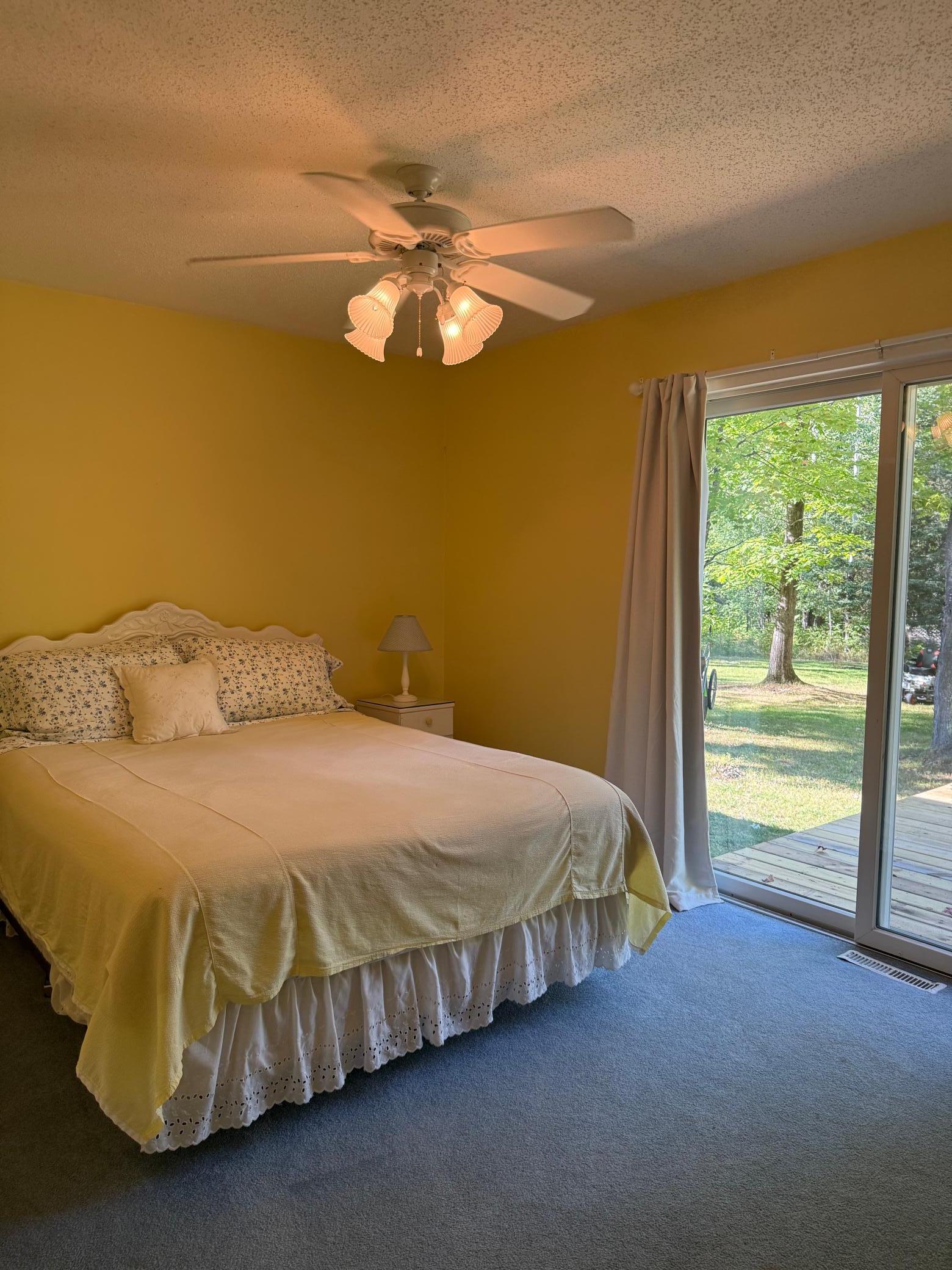 870 Middle Road Property Photo 32