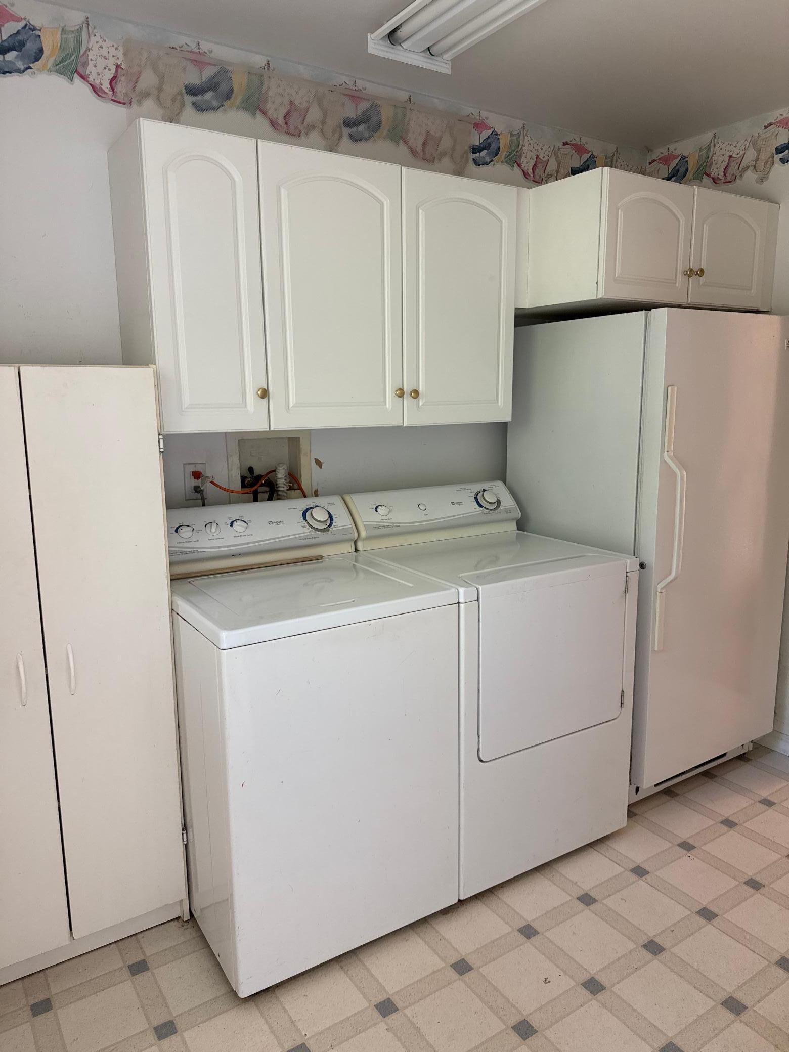 870 Middle Road Property Photo 34