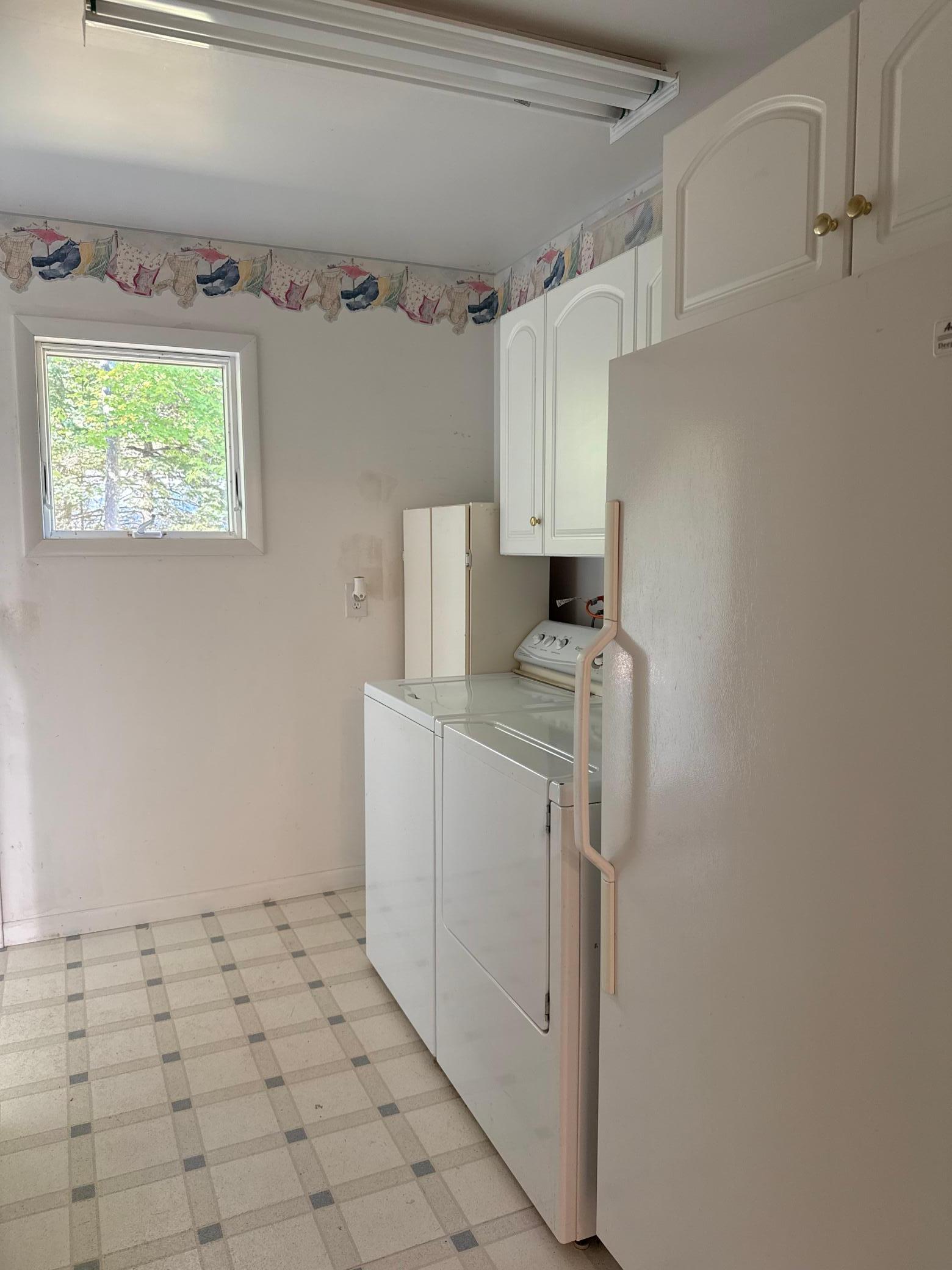 870 Middle Road Property Photo 35