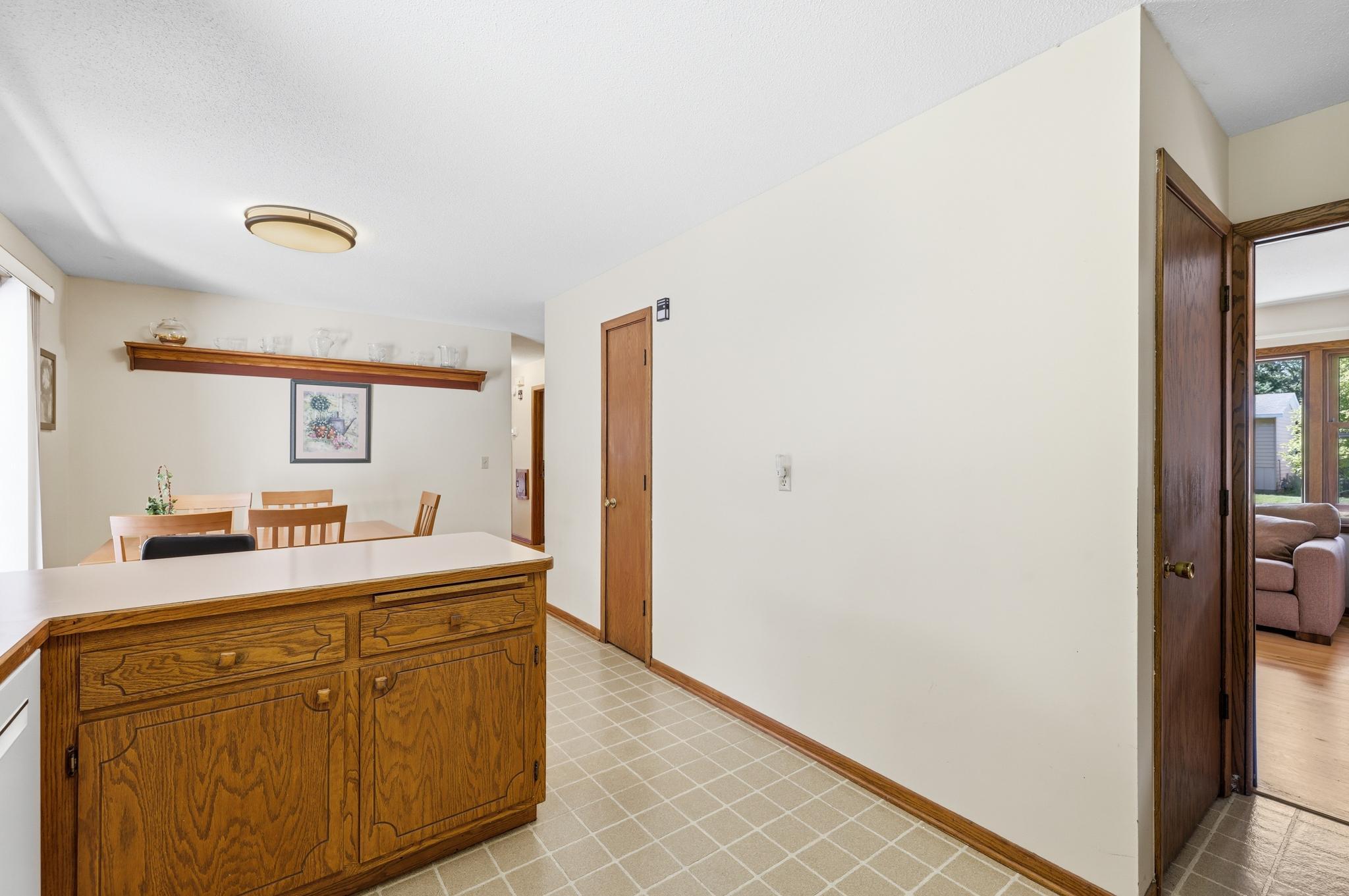 261 1st Avenue Se Property Photo 10