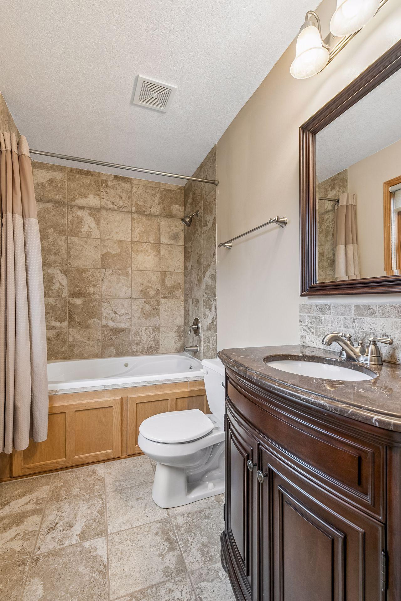 1405 Landsdown Road Property Photo 19