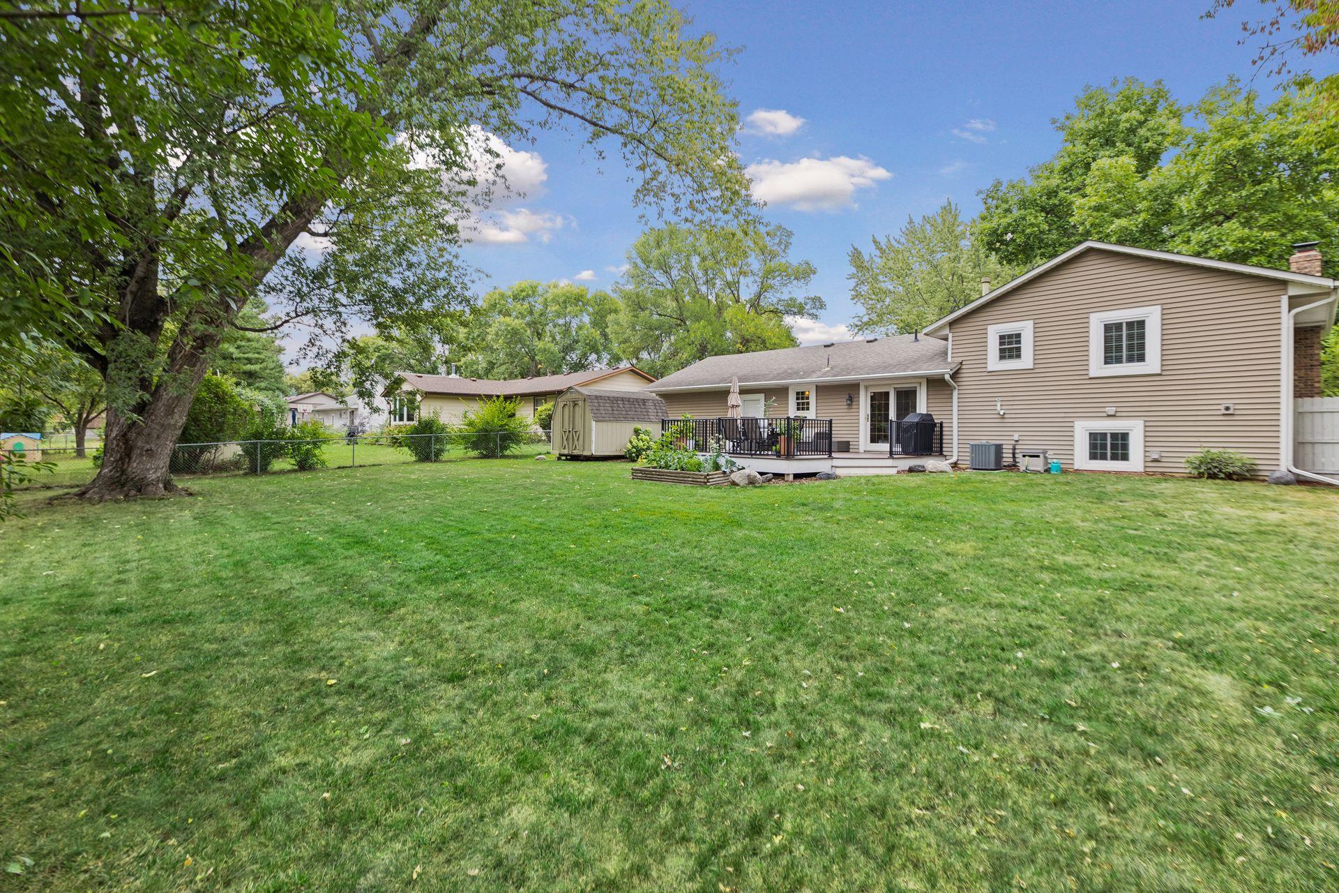 10735 102nd Avenue N Property Photo 33