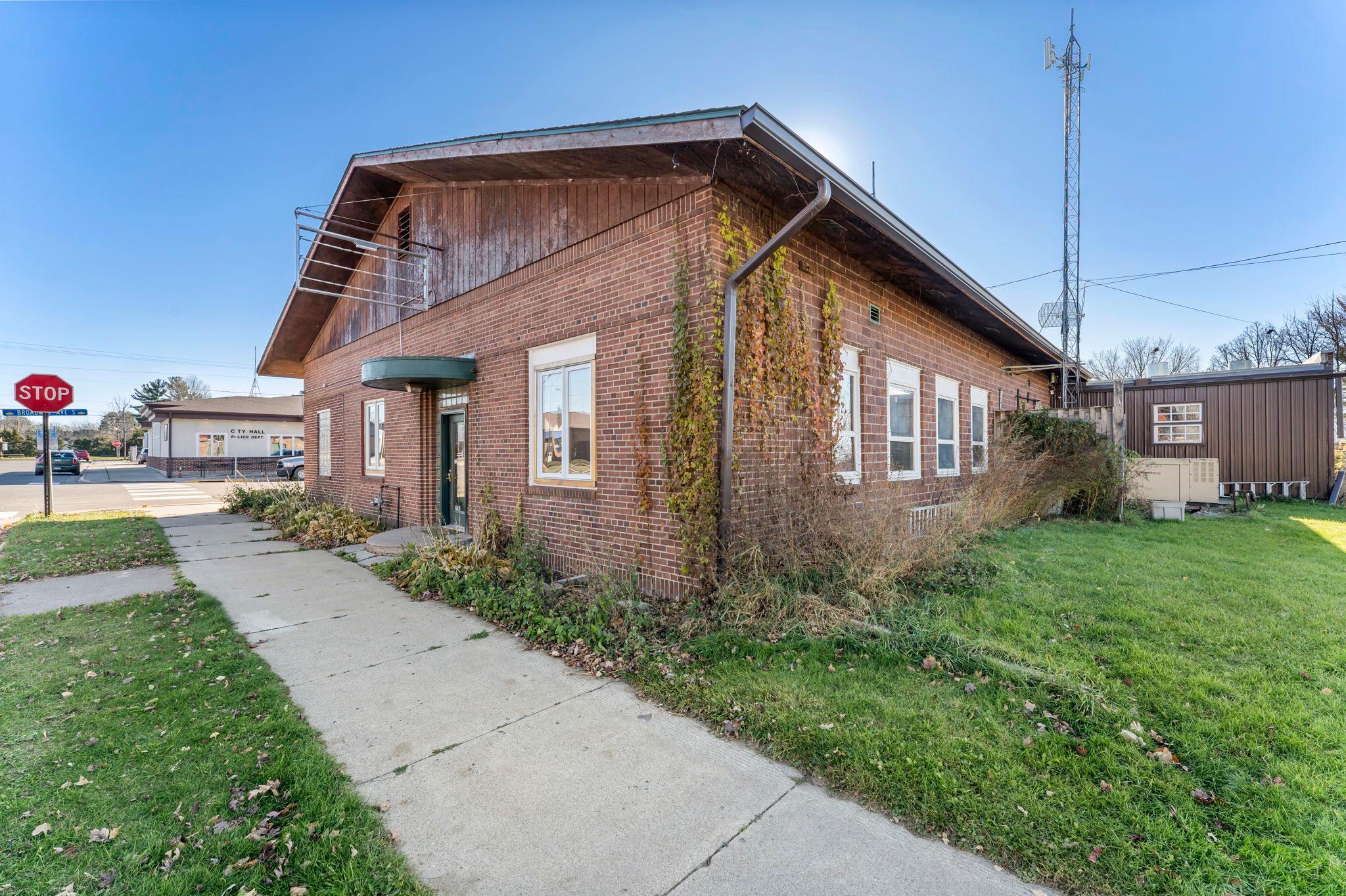 205 2nd Street Sw Property Photo 8