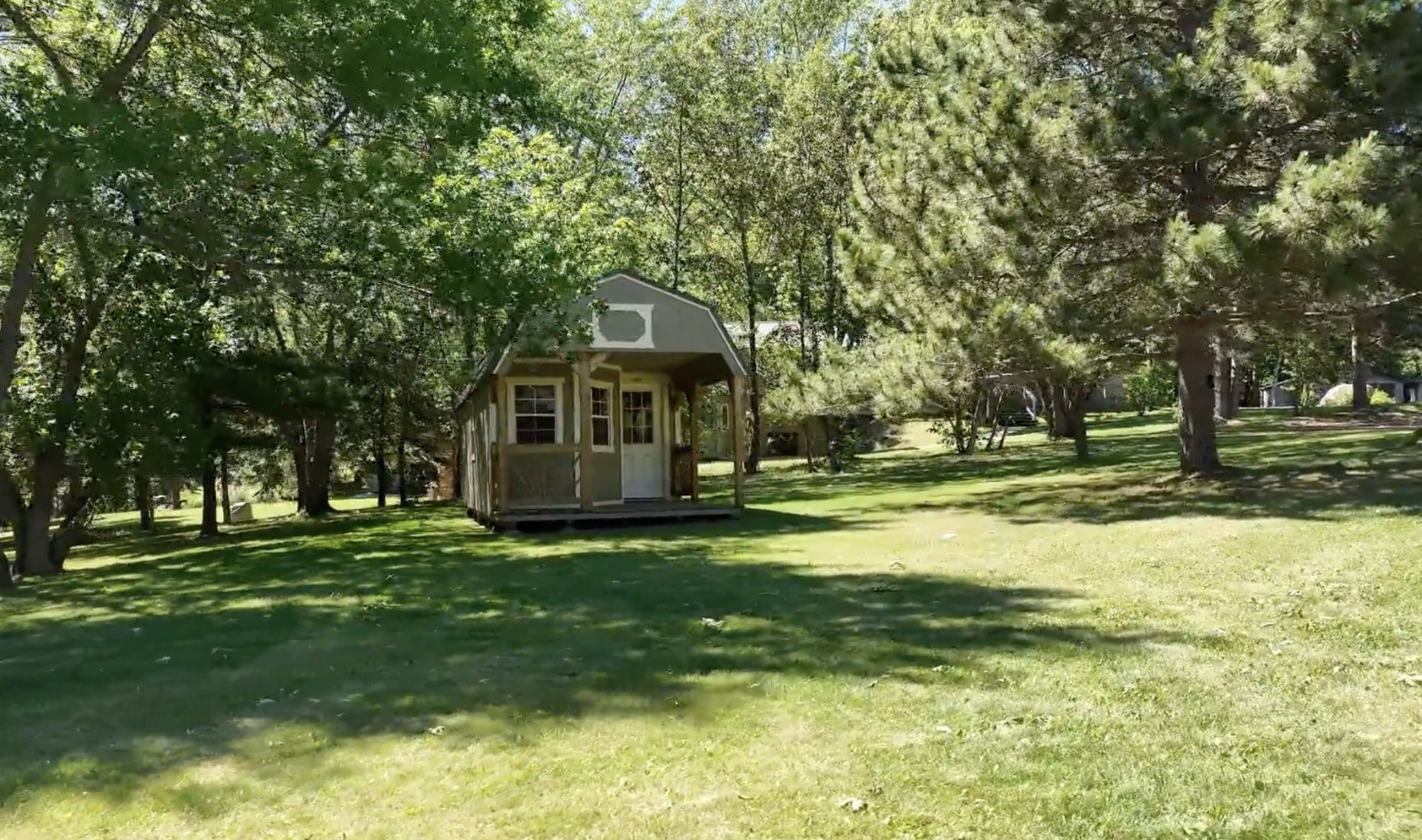 1899 Everett Road N Property Photo 9