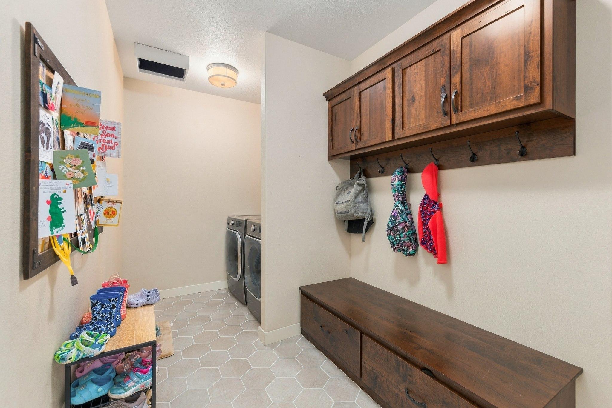 2815 Pyle Lane E Property Photo 16