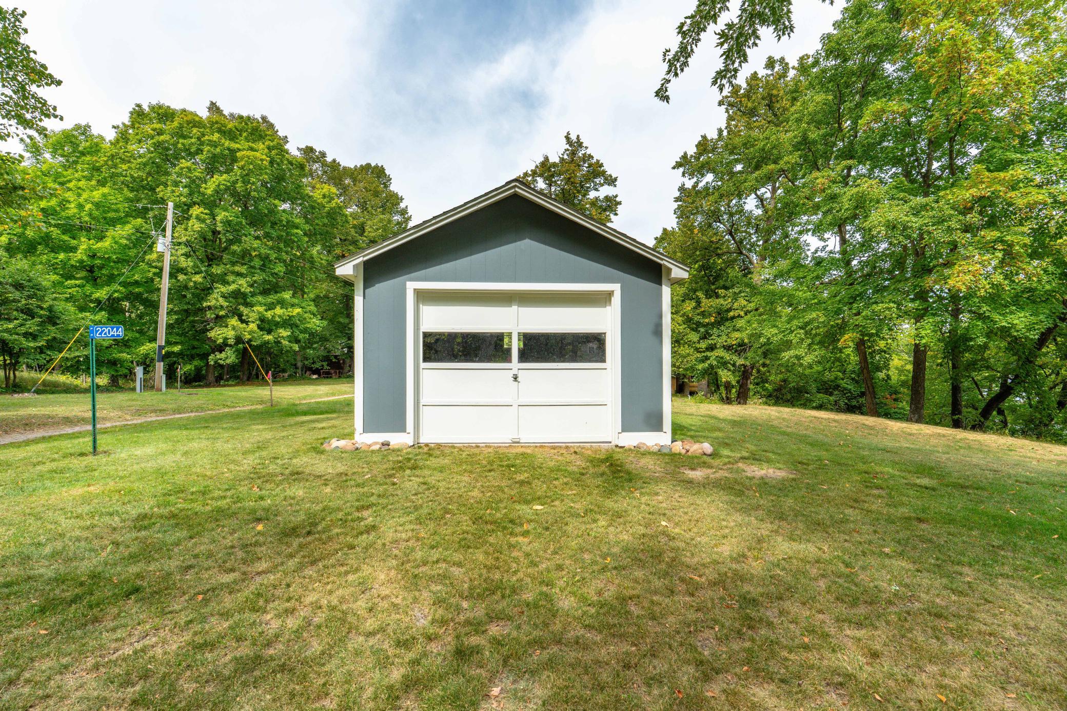 22044 Nirvana Trail Property Photo 4