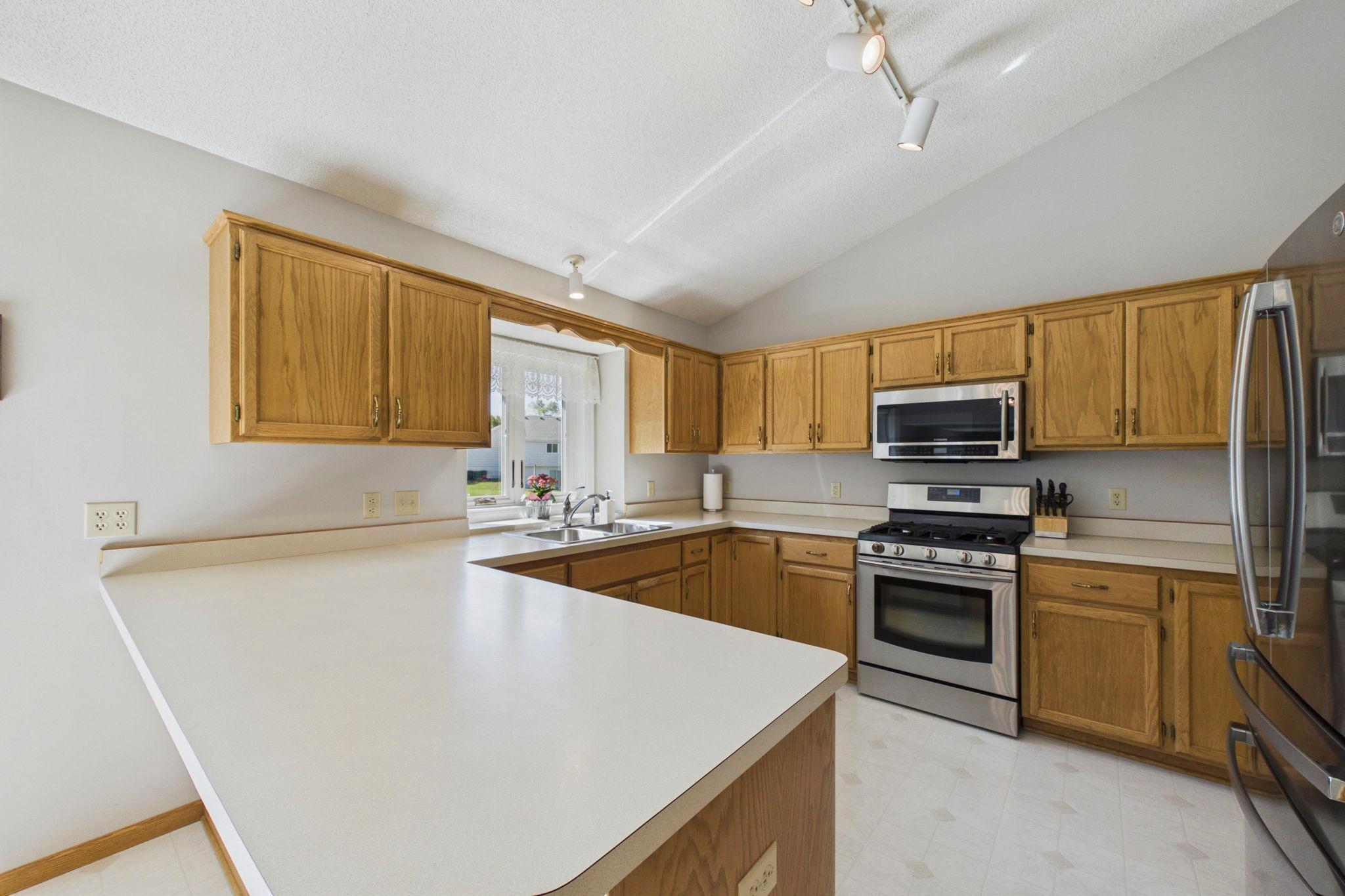 9024 Regent Parkway Property Photo 10