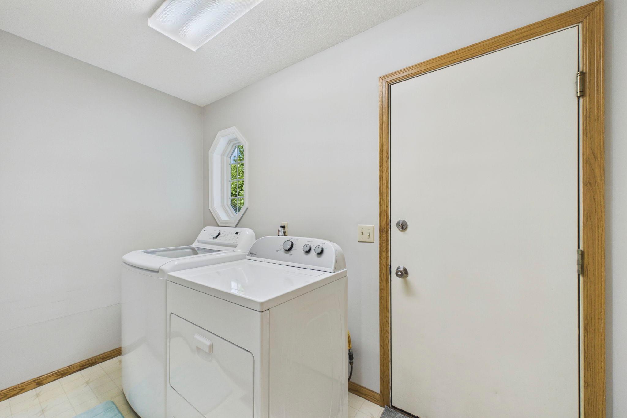 9024 Regent Parkway Property Photo 15