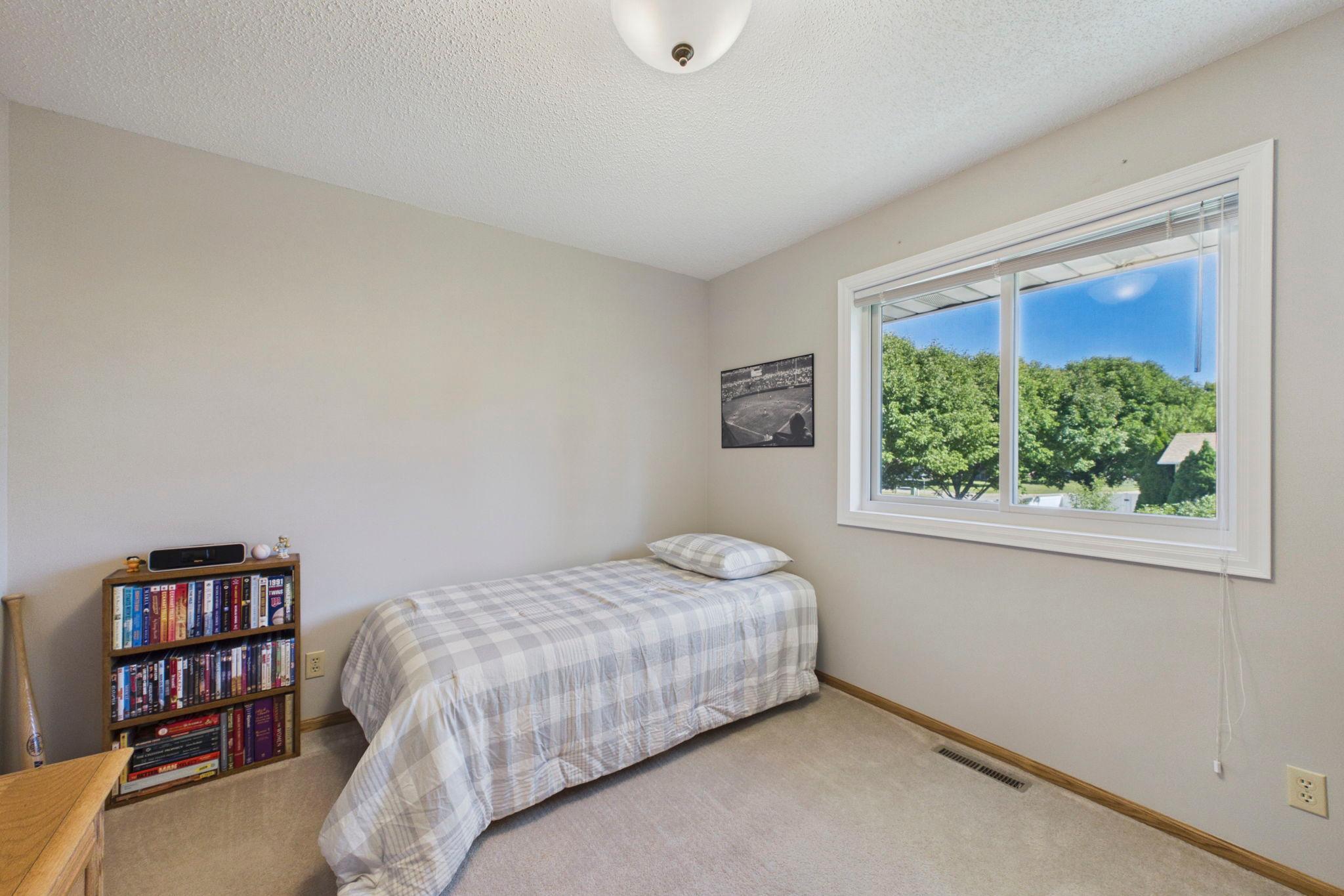 9024 Regent Parkway Property Photo 20