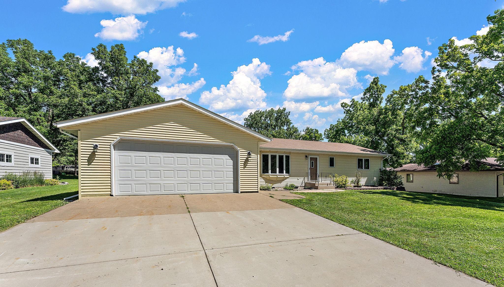 781 Cj Moe Boulevard Property Photo 3