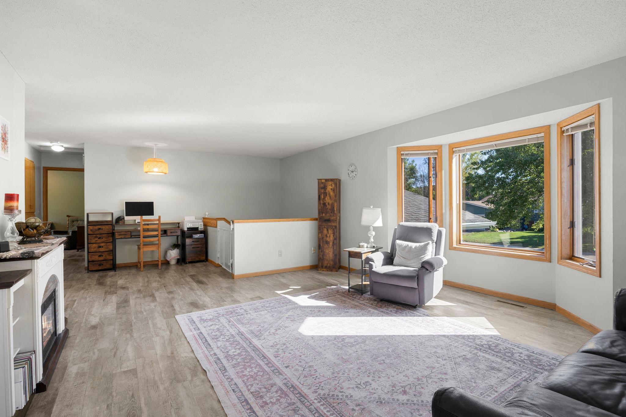 132 Stuart Drive Property Photo 4