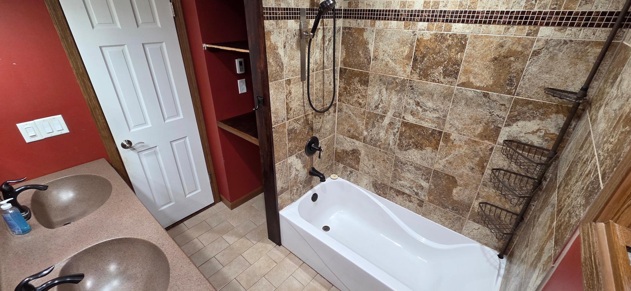 102 Shorewood Drive Property Photo 8
