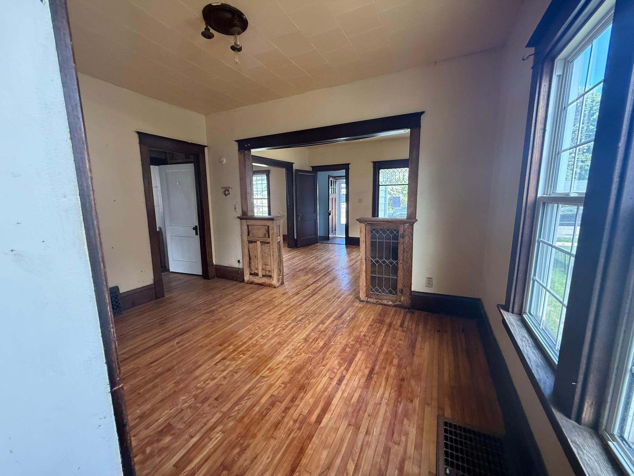 1009 5th Avenue Nw Property Photo 12